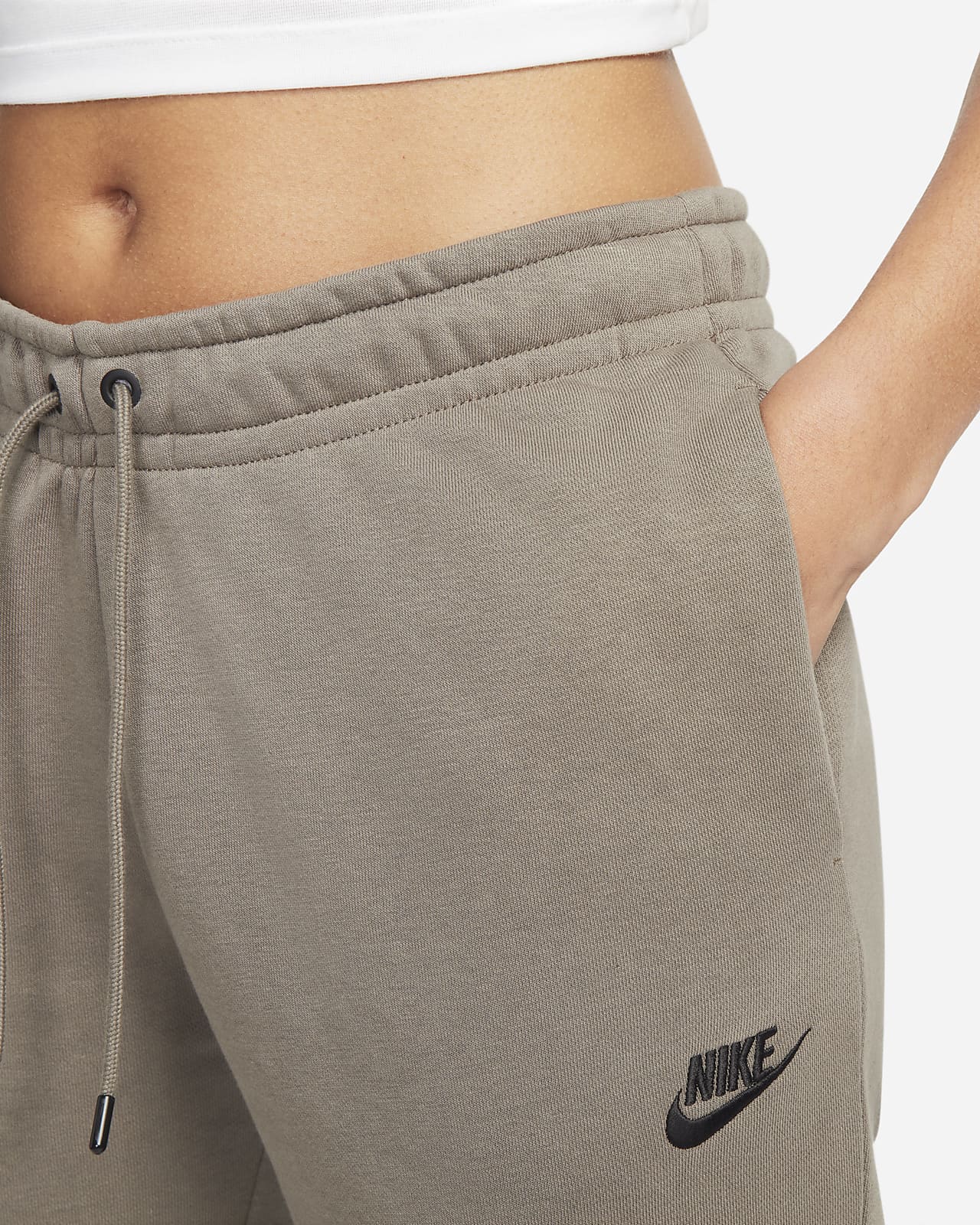 Nike Sportswear Essential Fleecebroek voor dames. Nike NL