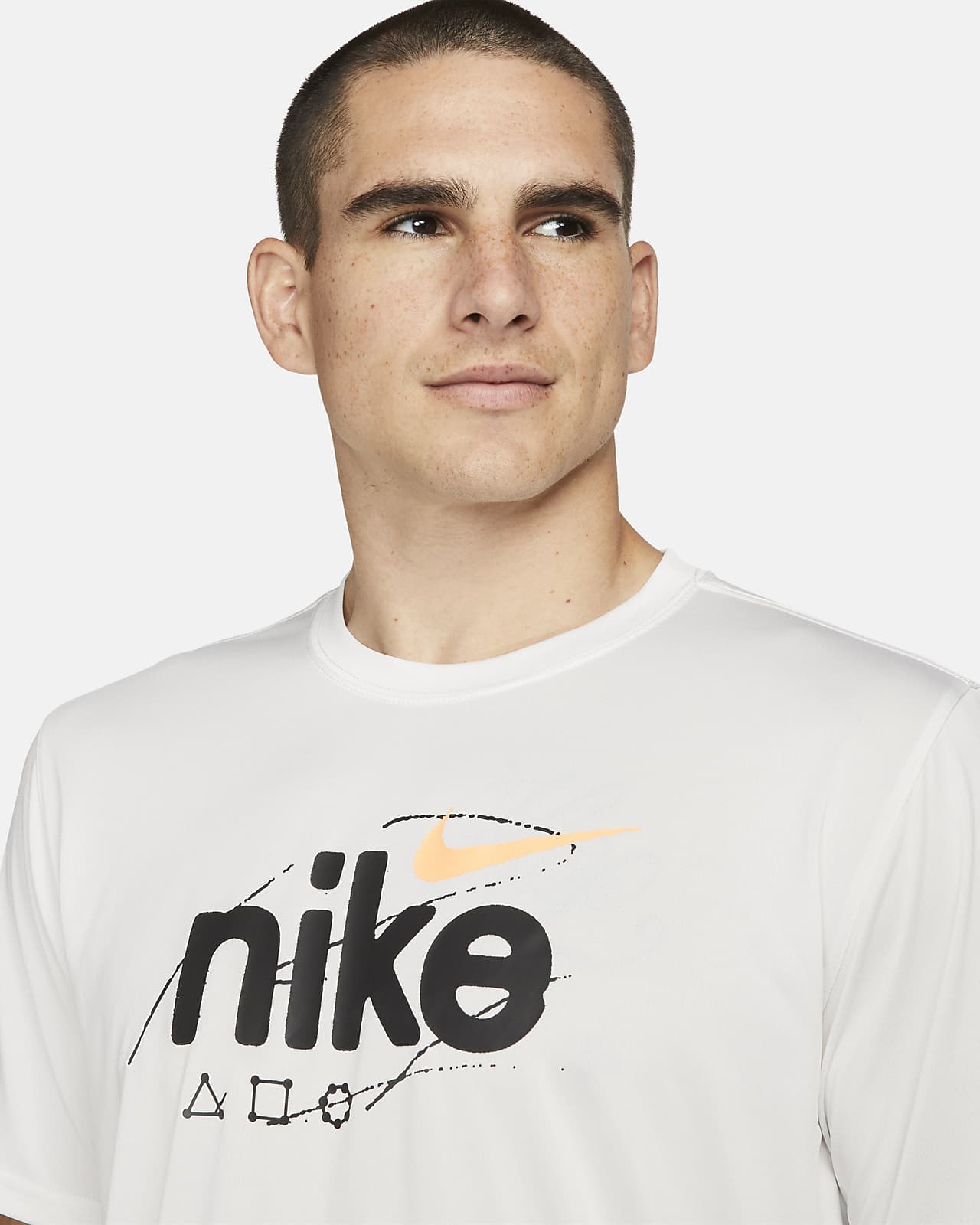 Nike Dri-FIT Wild Clash Men's Training T-Shirt. Nike GB