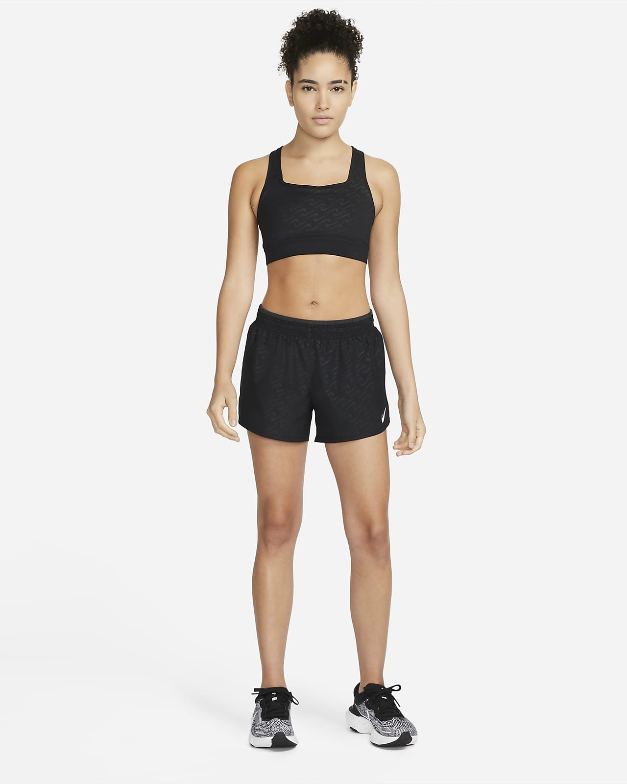 pantalón corto running mujer nike