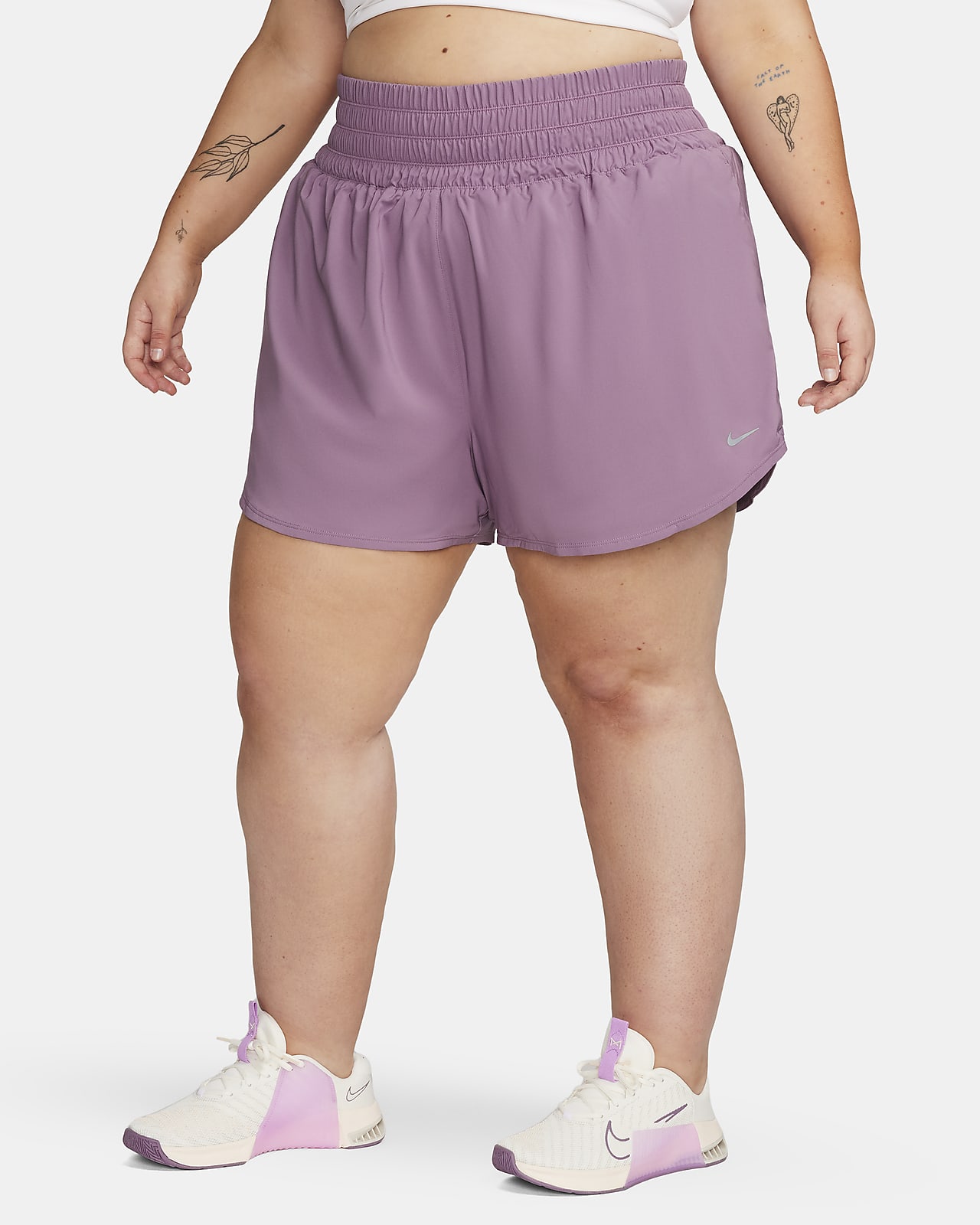 Nike One Women's Dri-FIT Mid-Rise 3 Brief-Lined Shorts