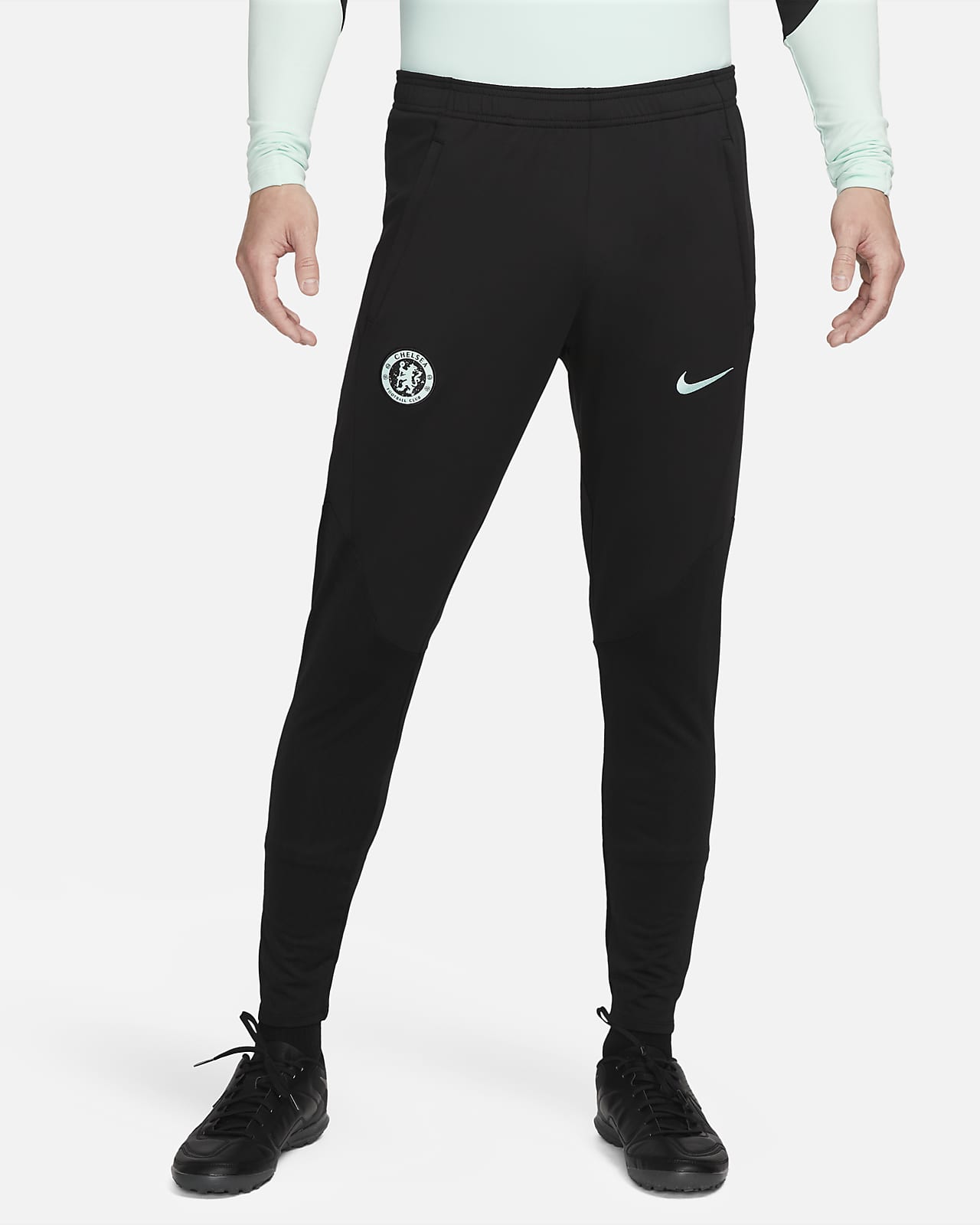 Męskie spodnie piłkarskie z dzianiny Nike Dri-FIT Chelsea F.C. Strike (wersja trzecia)