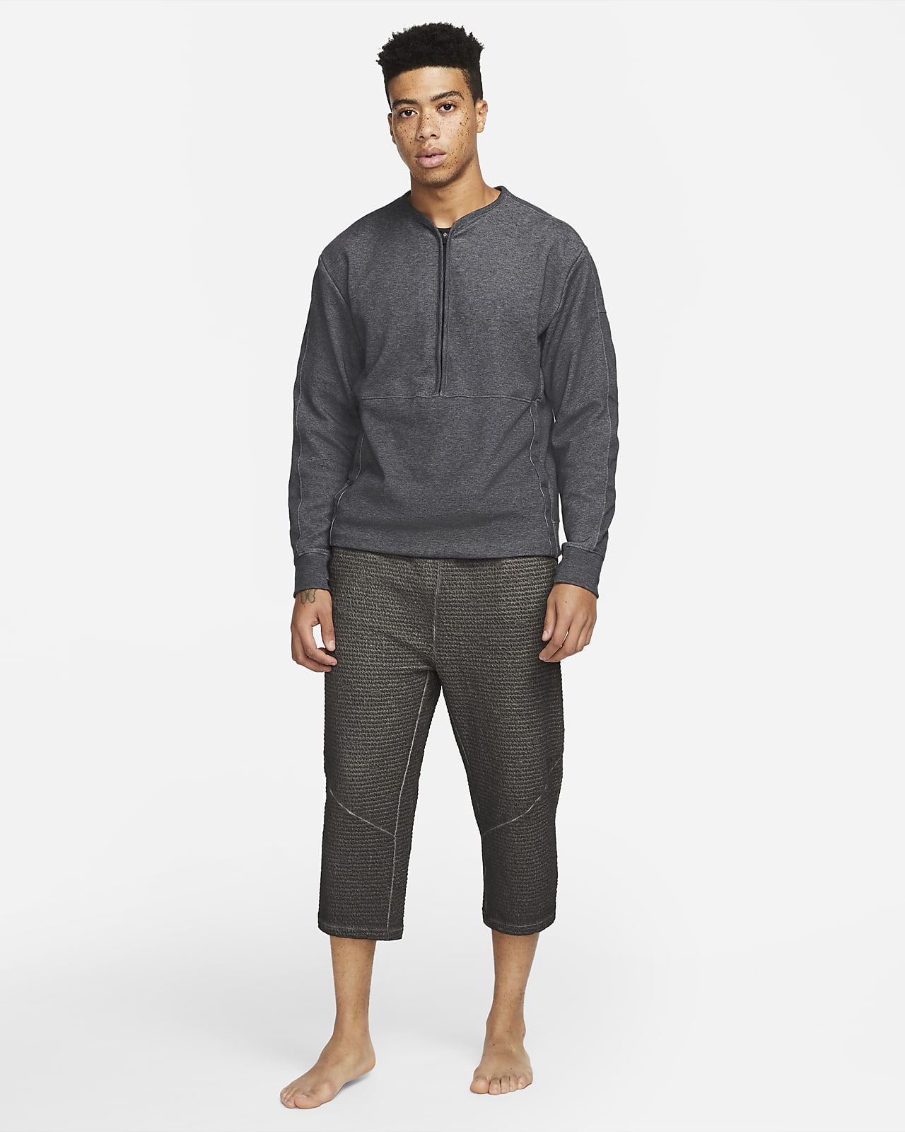 Nike Yoga Men's 3/4Length Trousers. Nike BE