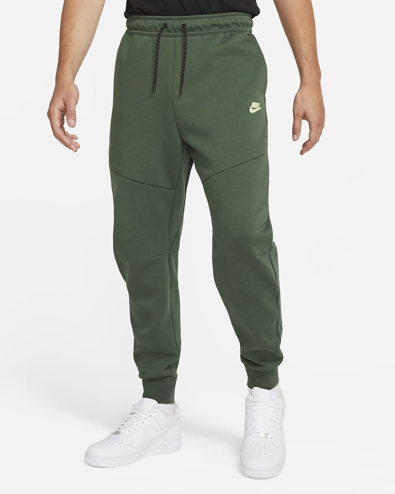 nike jogging tech