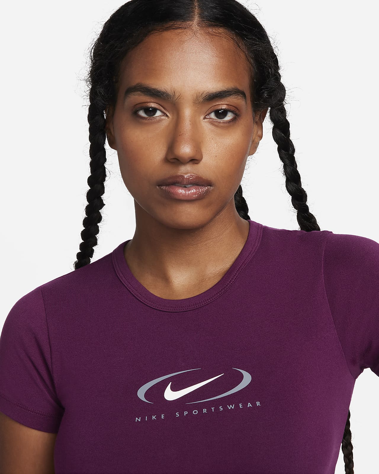 Nike Sportswear Women's Cropped Graphic Tee. Nike LU