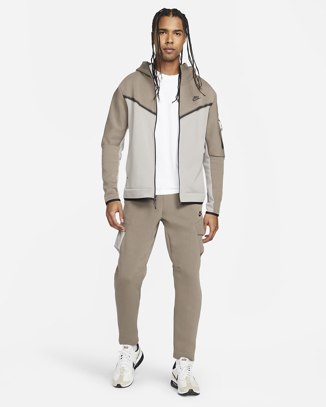 Nike Sportswear Tech Fleece Men's Utility Trousers. Nike DK