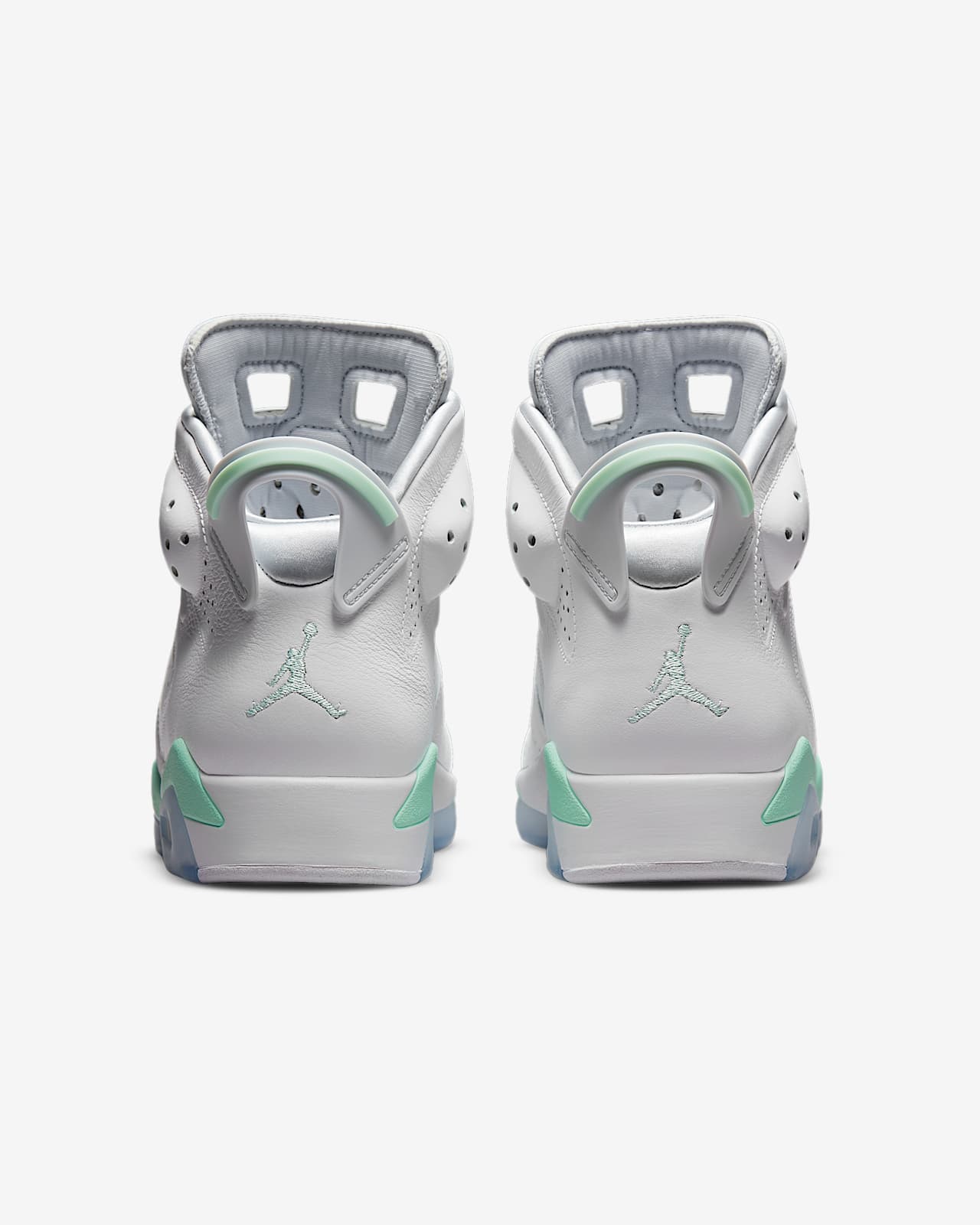 Air Jordan 6 Retro Women's Shoe. Nike IN