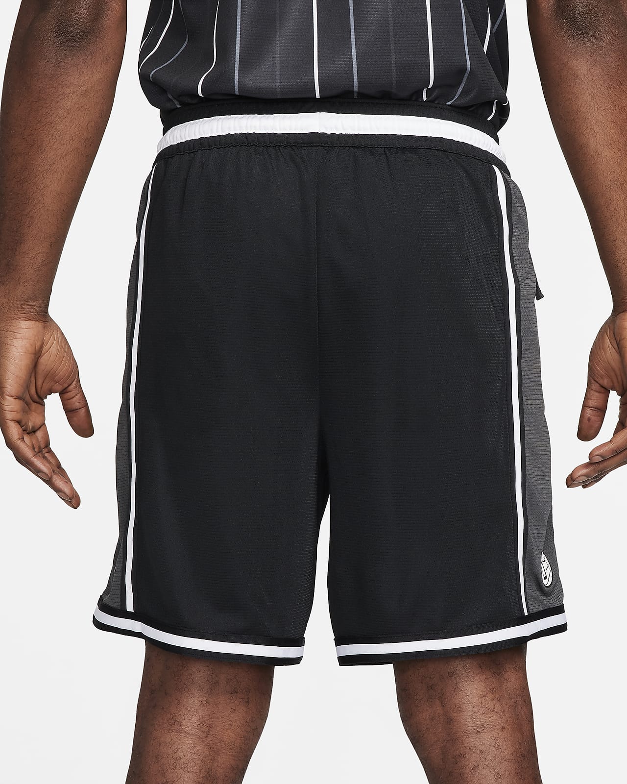 Nike Men's Chicago Bulls Grey Dri-Fit Pregame Shorts