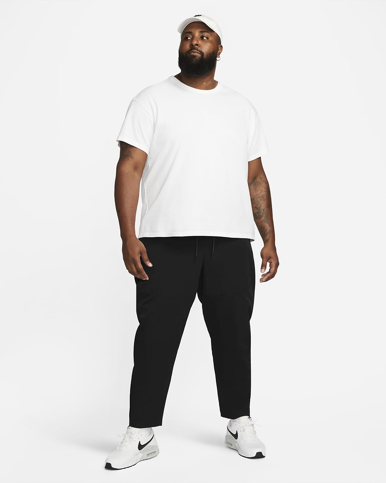 Nike Sportswear Tech Essentials Men's lined Pants.