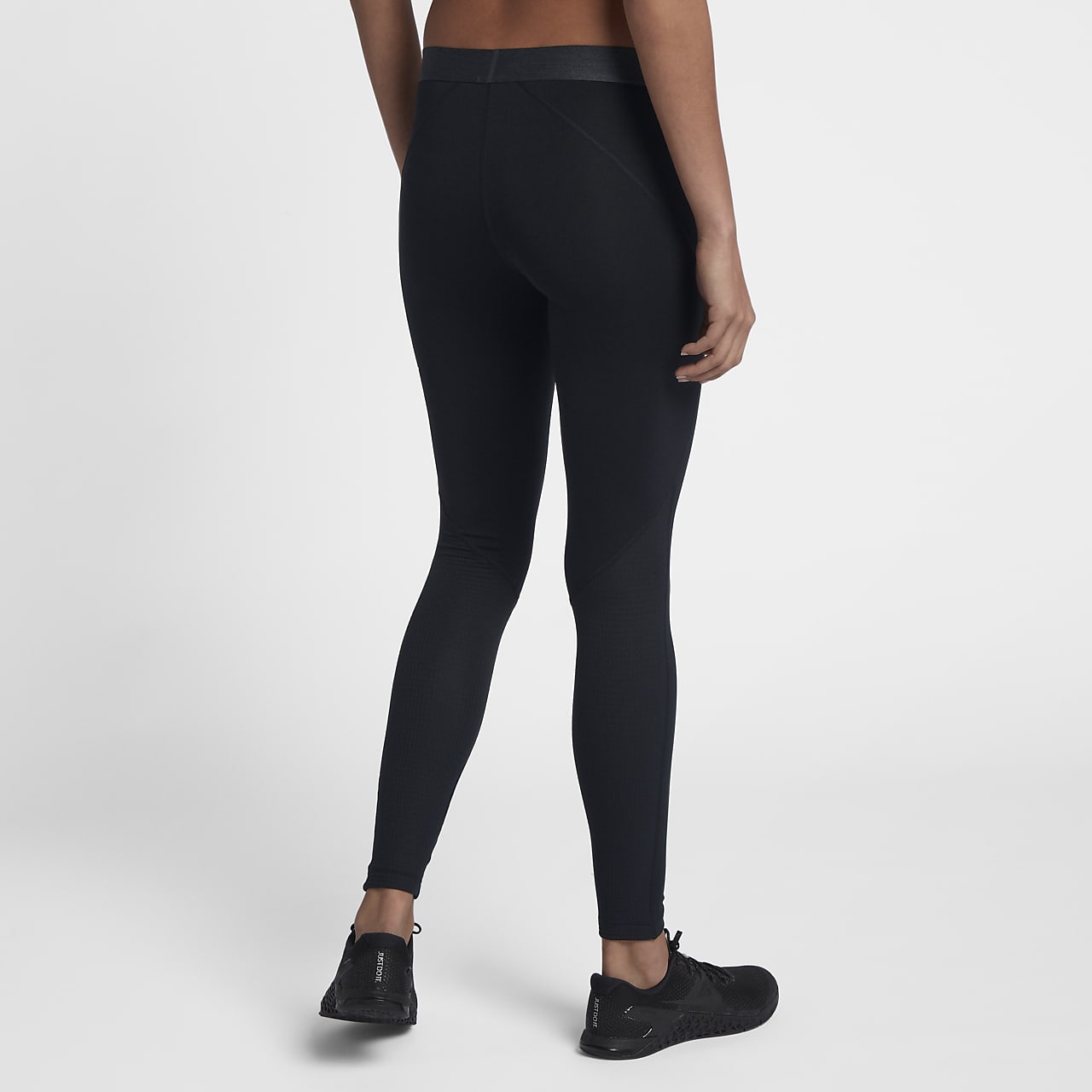 nike pro women's mid rise training crops