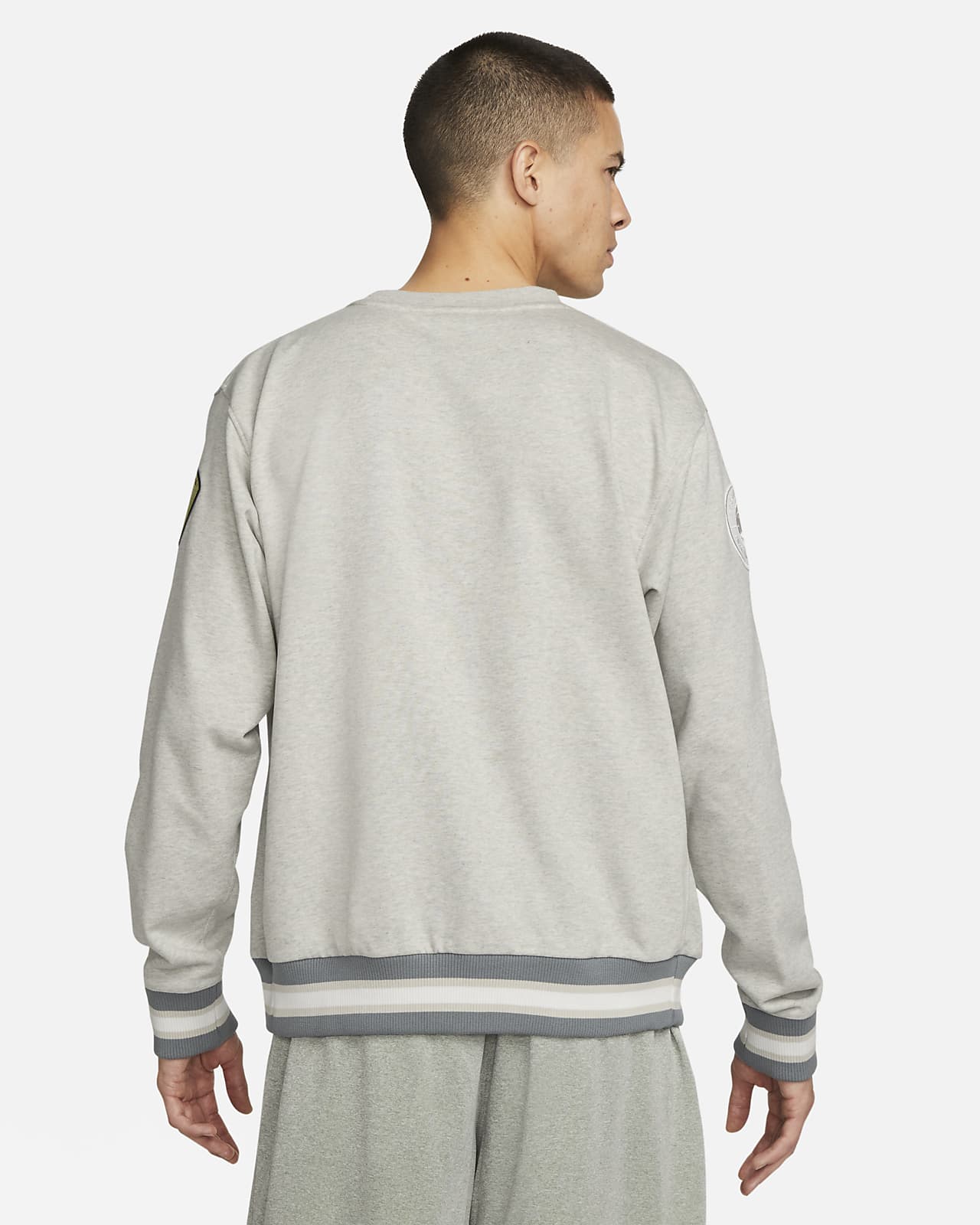 Nike standard fit on sale sweatshirt