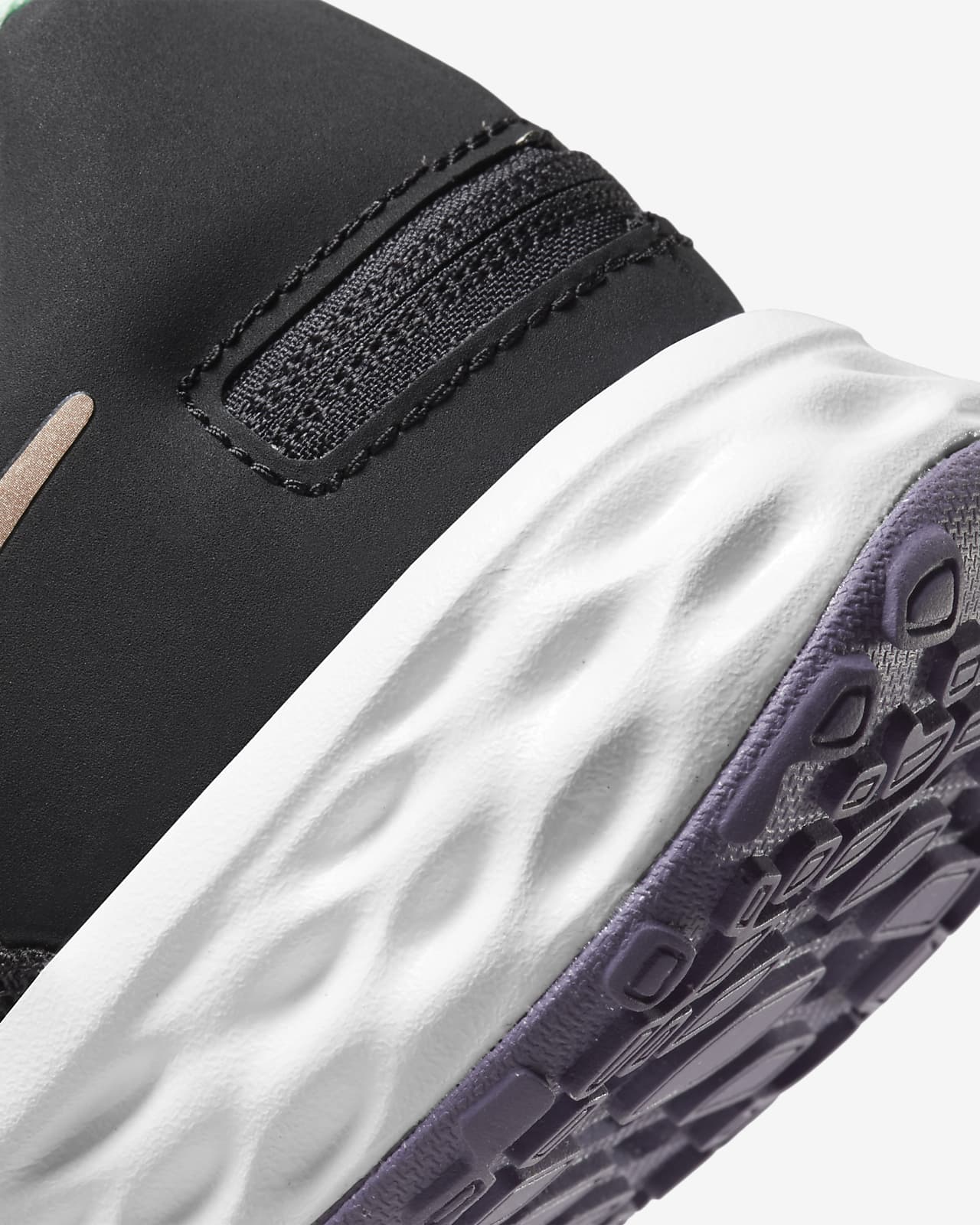 Calzado de running para carretera para mujer fácil de poner y quitar Nike  Revolution 6 FlyEase. Nike MX