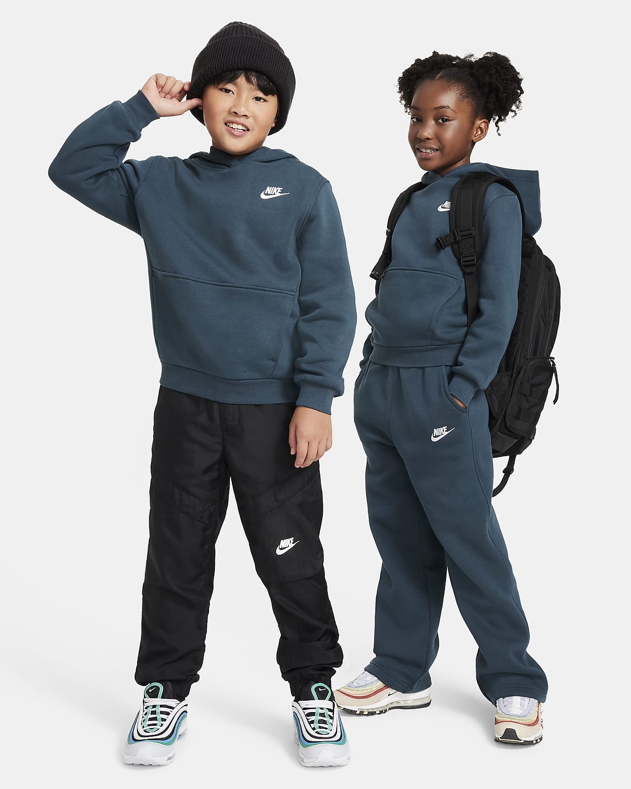 boys nike fleece tracksuit