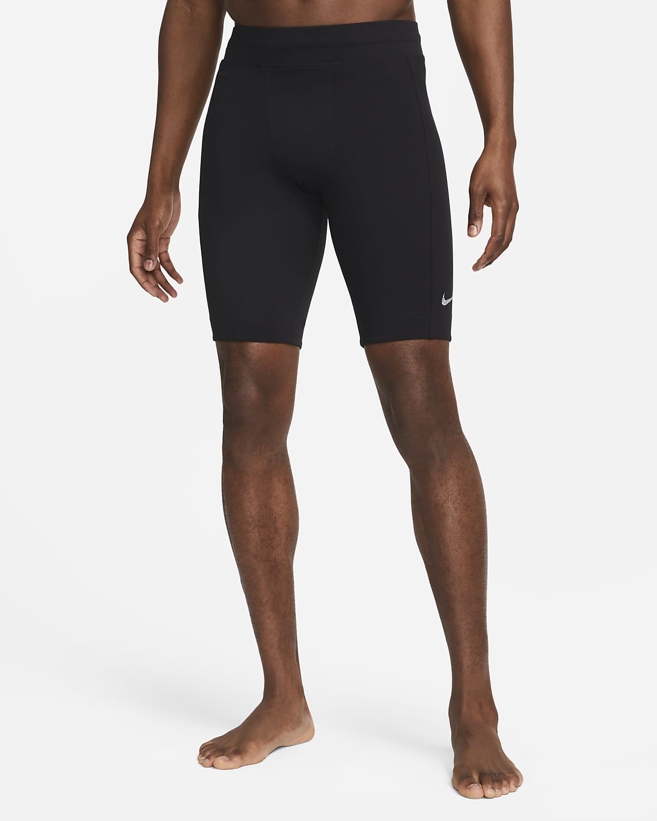 Tætsiddende Nike Yoga Dri-FIT-shorts til mænd