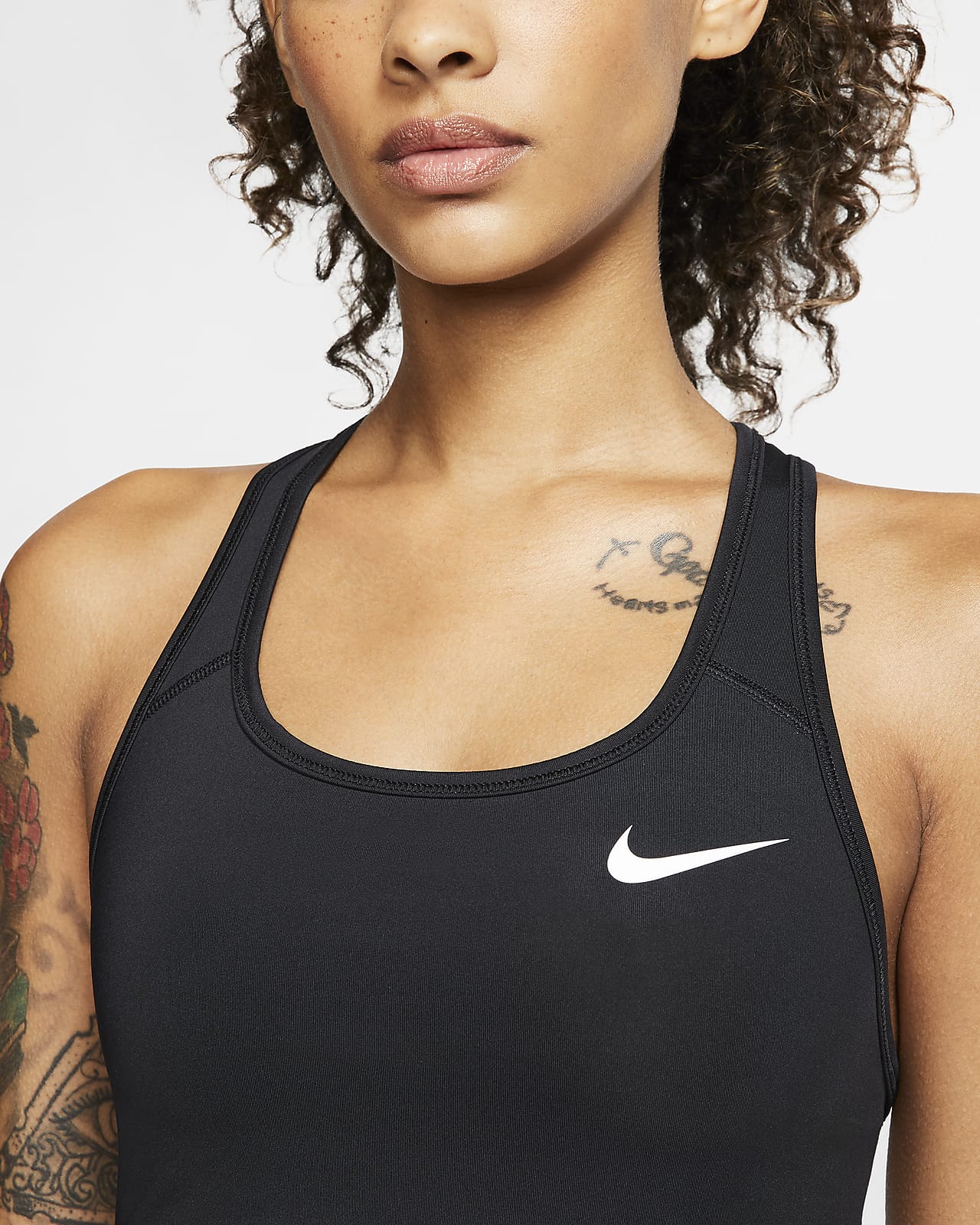 Nike Dri-FIT Swoosh Women's Medium-Support Non-Padded Sports Bra. Nike SA