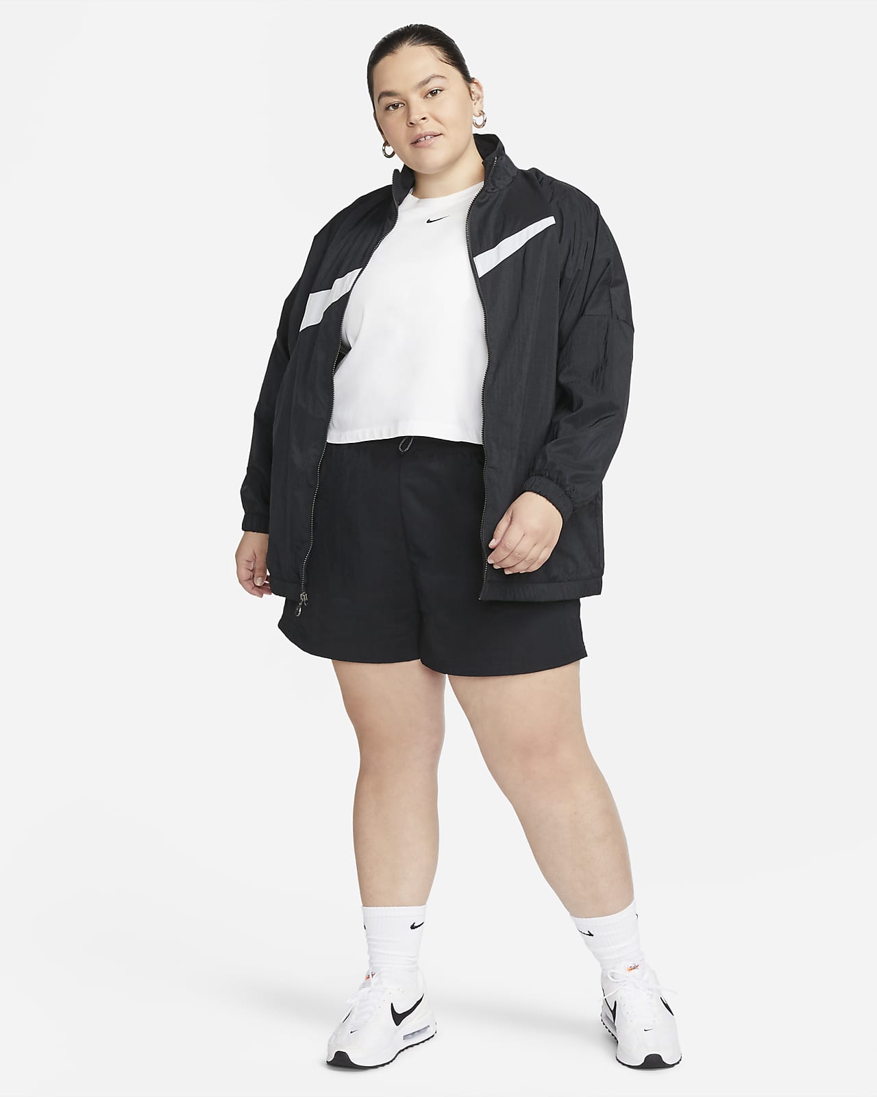 Subir y bajar Terraplén puente Nike Sportswear Essential Women's Woven Jacket (Plus Size). Nike.com