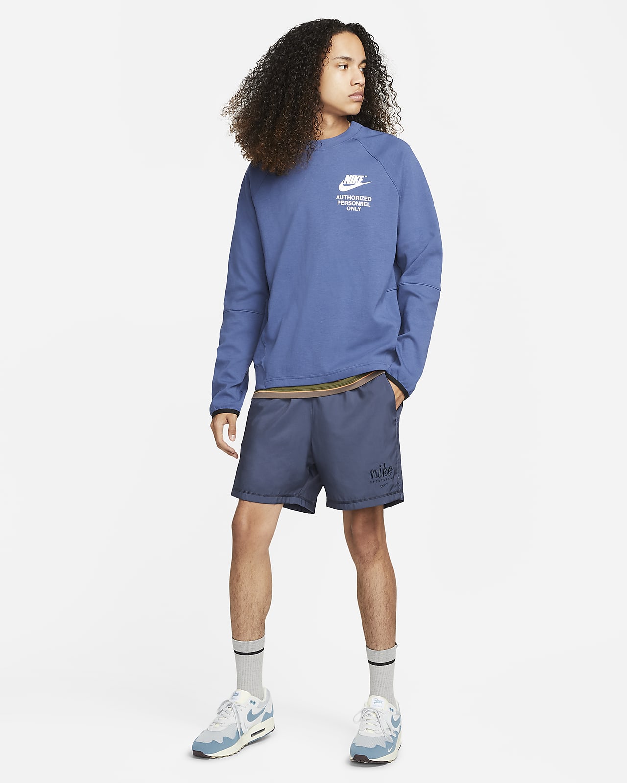 Nike Sportswear Men's Graphic Crew. Nike LU