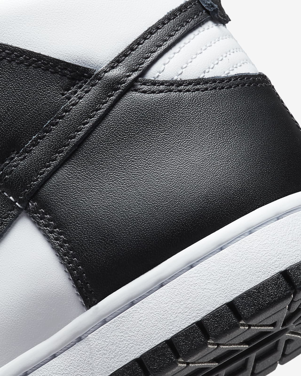 低価限定品NIKE DUNK HIGH RETRO black/white スニーカー