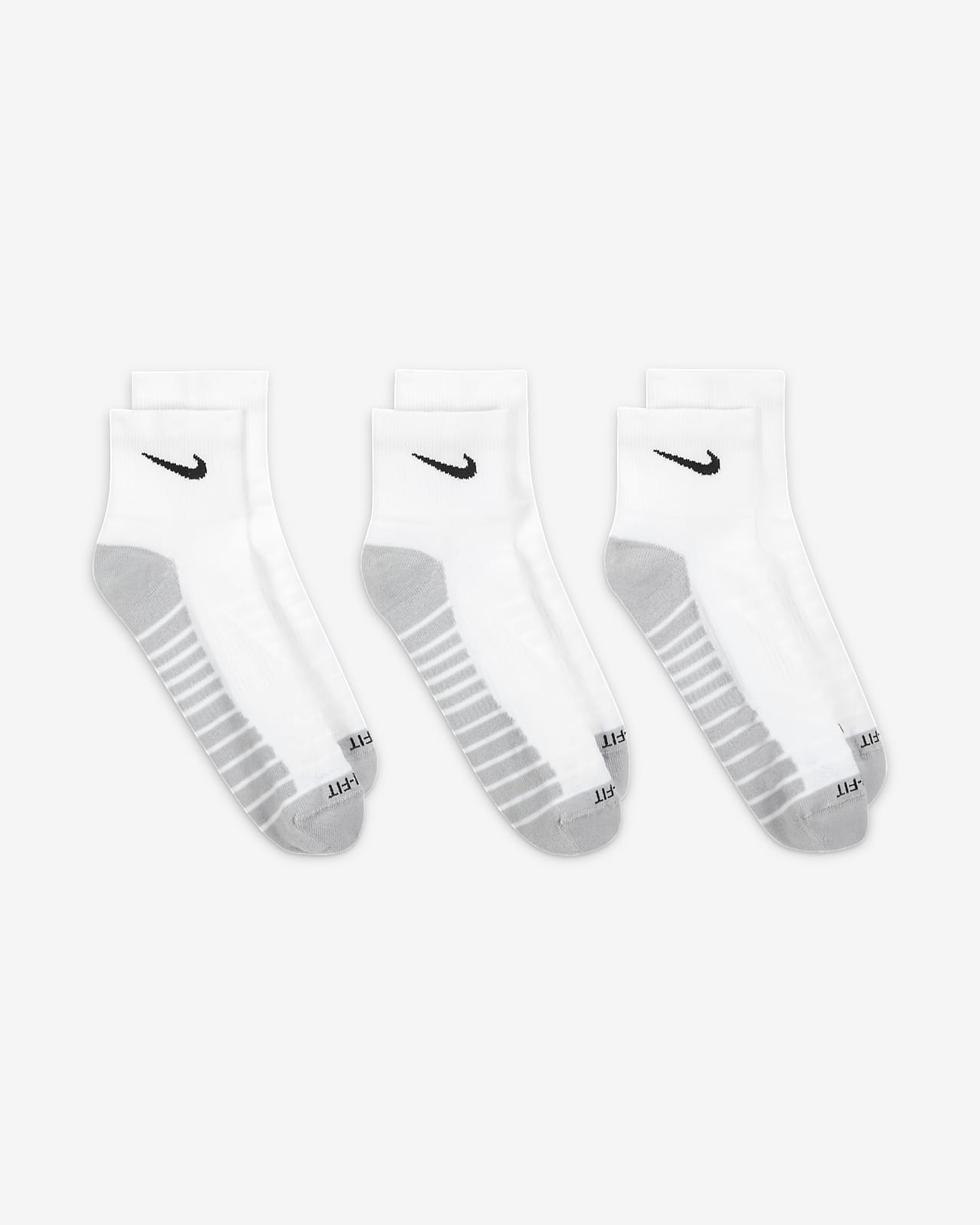 Nike Everyday Max Cushioned Training Ankle Socks (3 Pairs). Nike BE