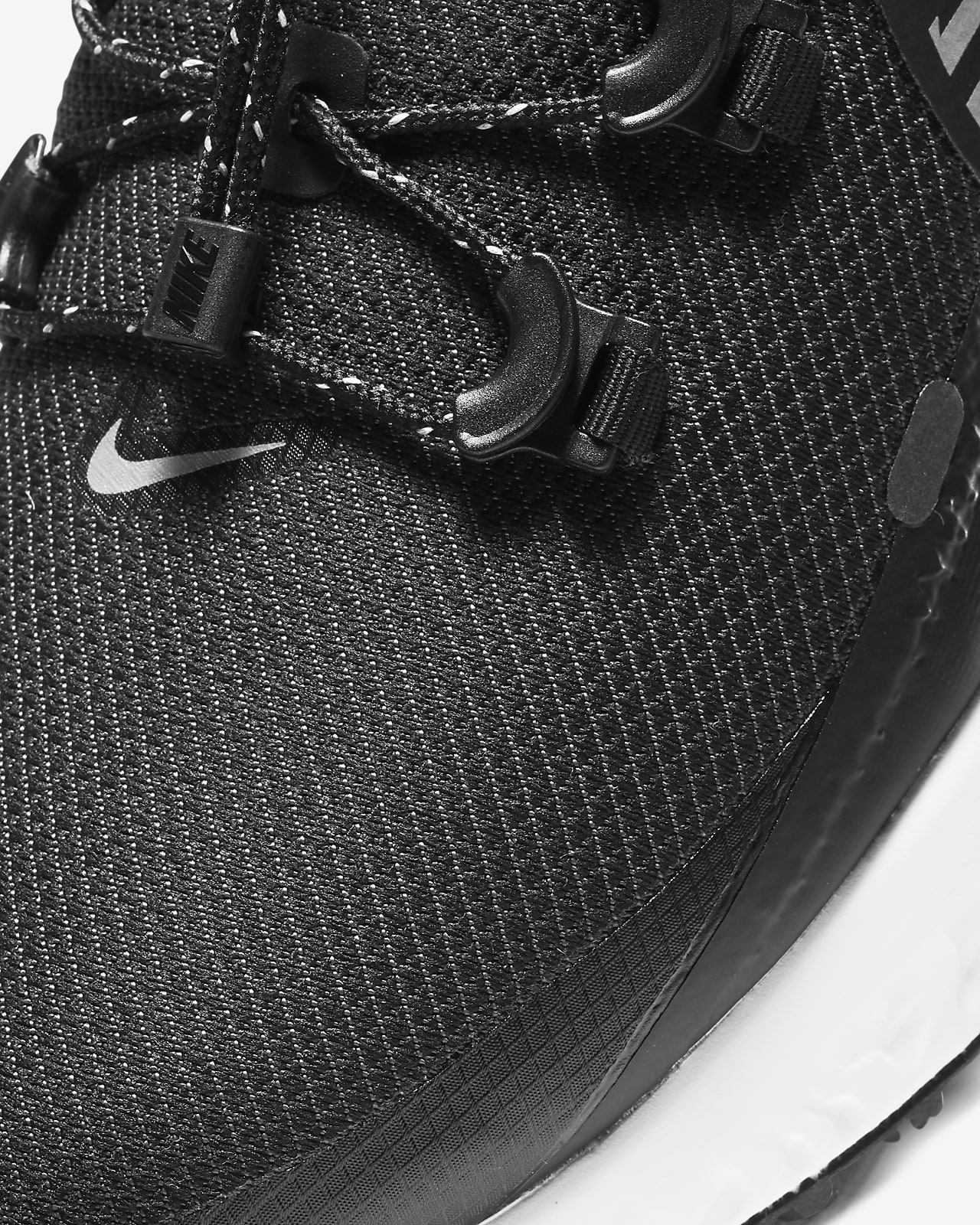 nike running legend react trainers in black & white