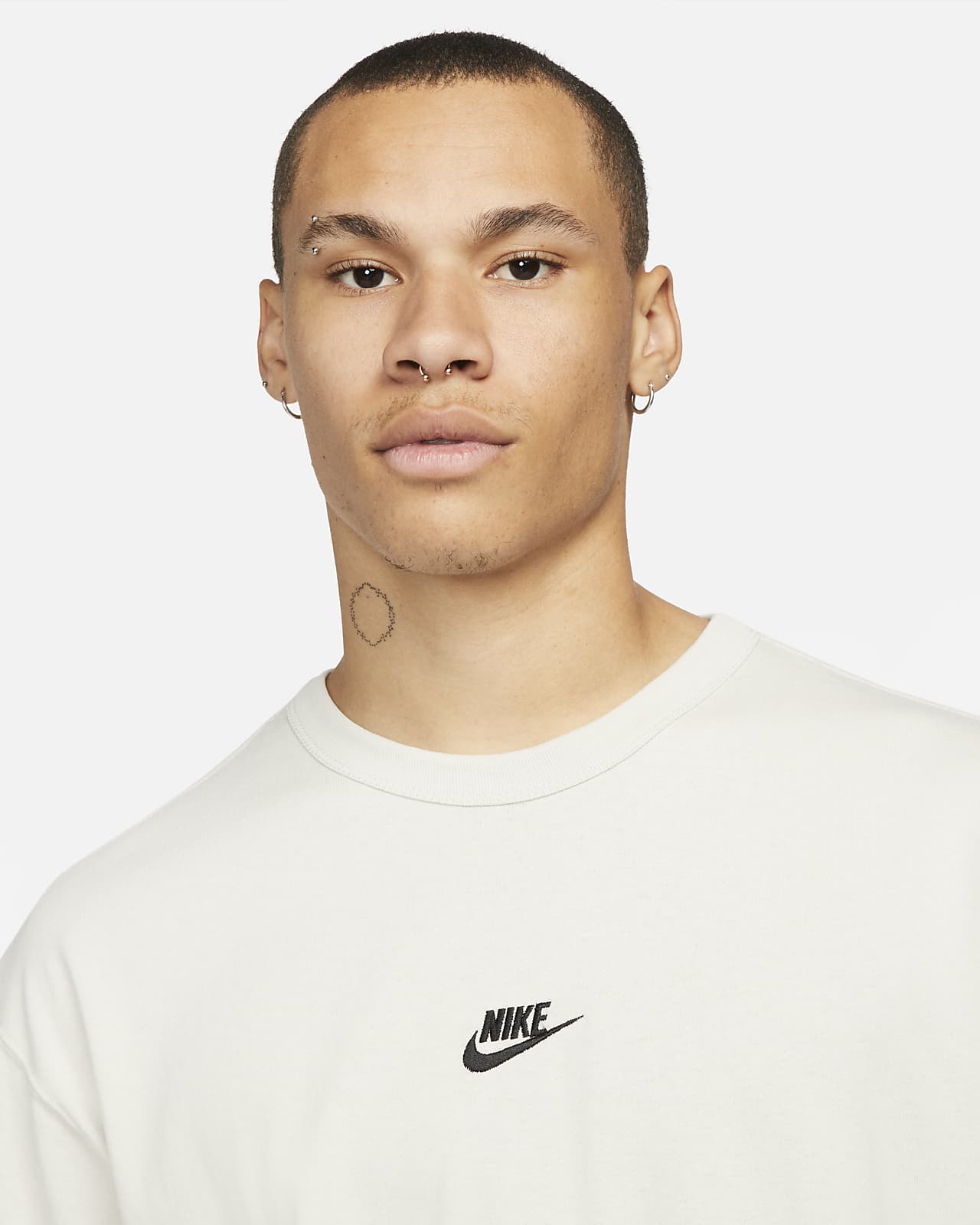 Nike Sportswear Premium Essentials T-shirt met lange mouwen voor heren. Nike  NL