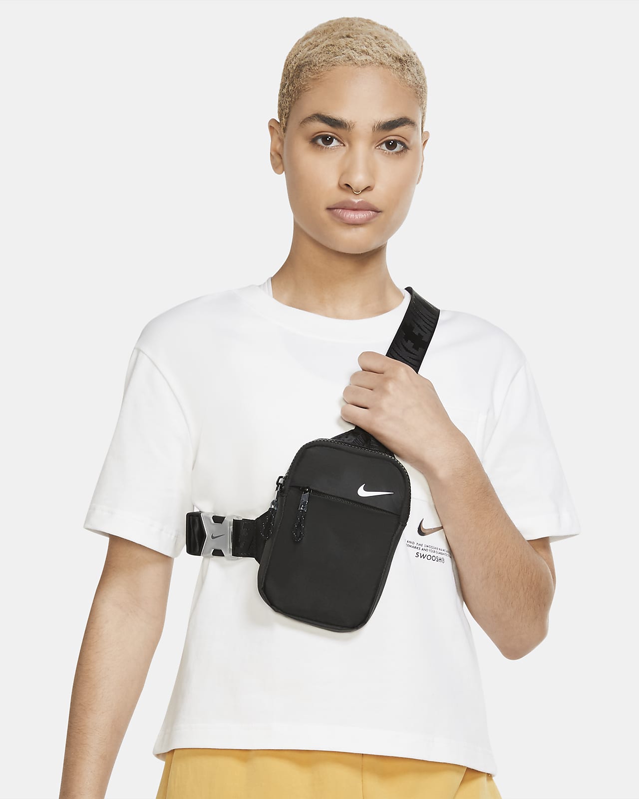 links Abstractie mate Nike Sportswear Essentials Hip Pack (Small, 1L). Nike ID