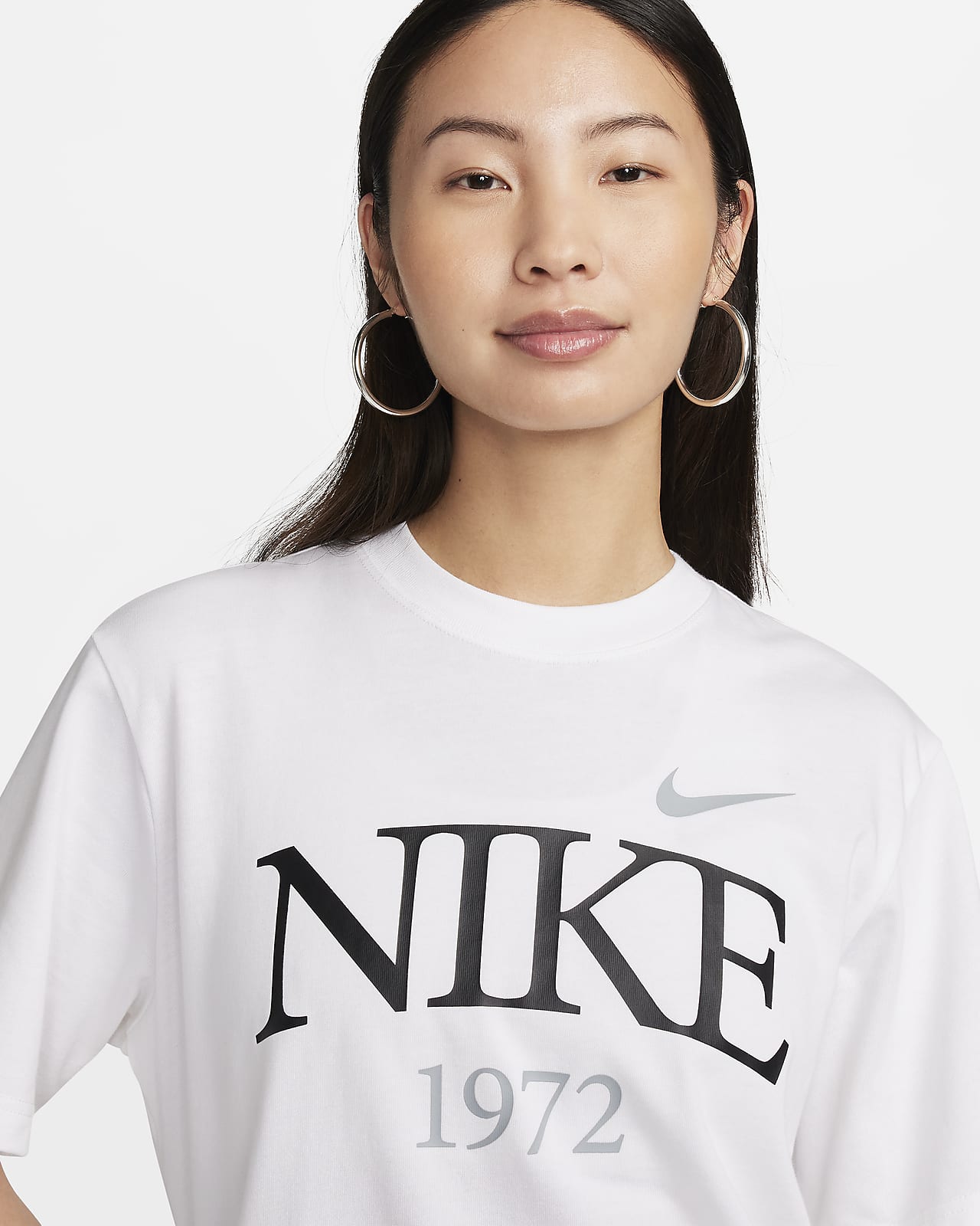 NIKE公式】ナイキ スポーツウェア クラシック ウィメンズ Tシャツ