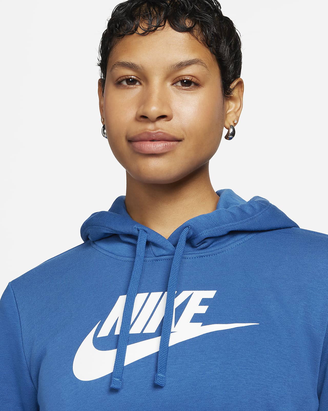 Nike Sportswear Club Fleece Women\'s Logo Pullover Hoodie.