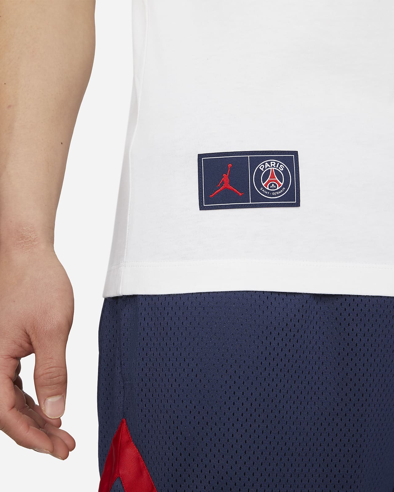 Nike公式 パリ サンジェルマン メンズ ロゴ Tシャツ オンラインストア 通販サイト