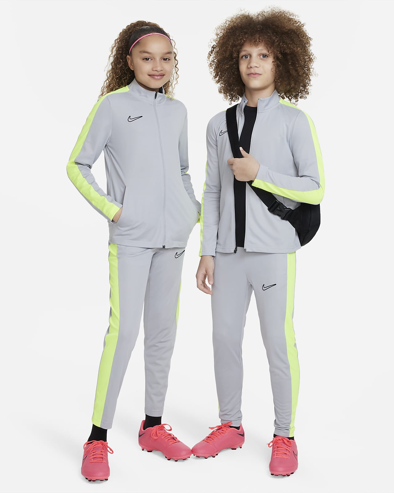 Huelga Hacer la cama Resistencia Nike Dri-FIT Academy23 Kids' Football Tracksuit. Nike UK