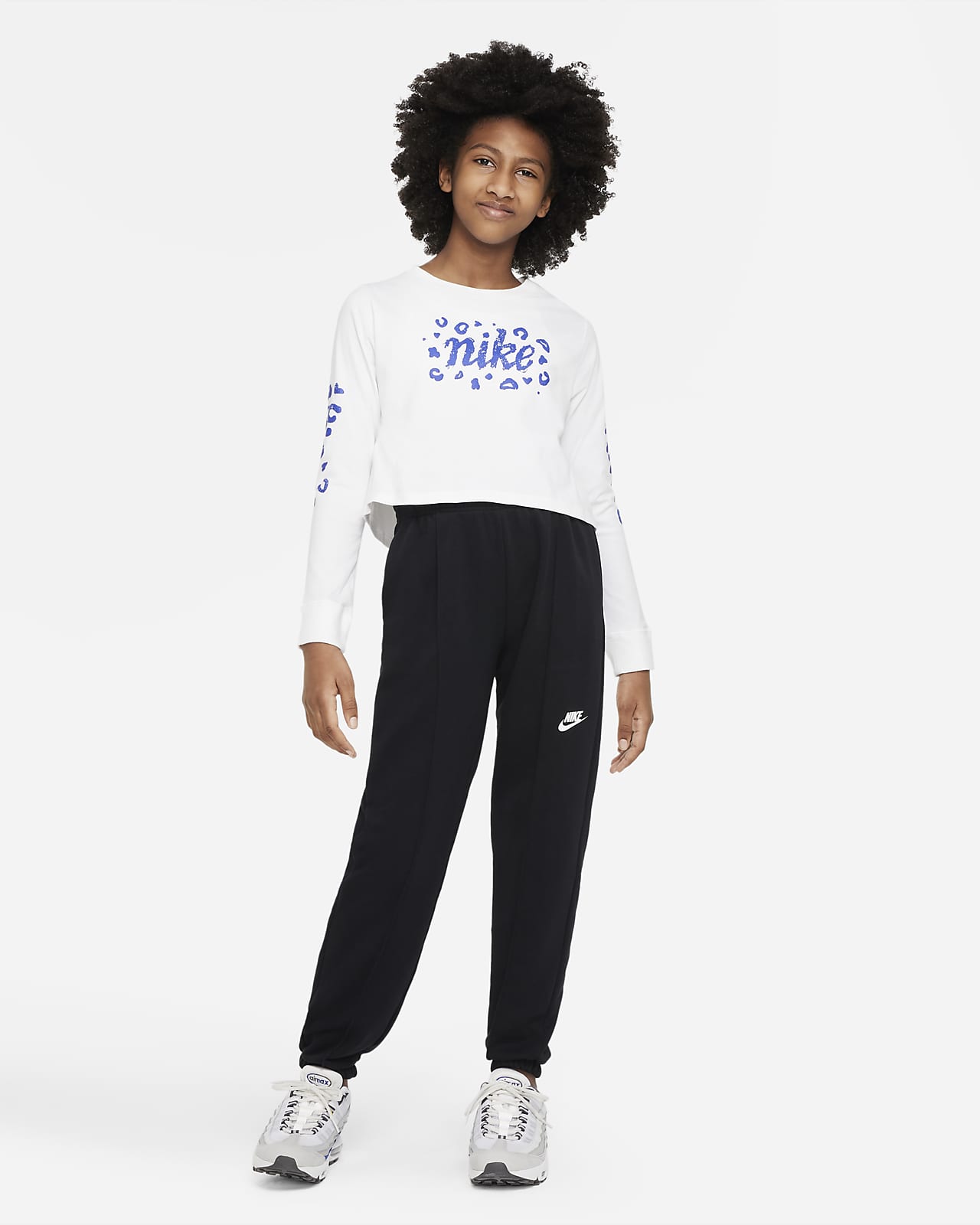 Nike Sportswear Older Kids' (Girls') Long-Sleeve Cropped T-Shirt. Nike AT