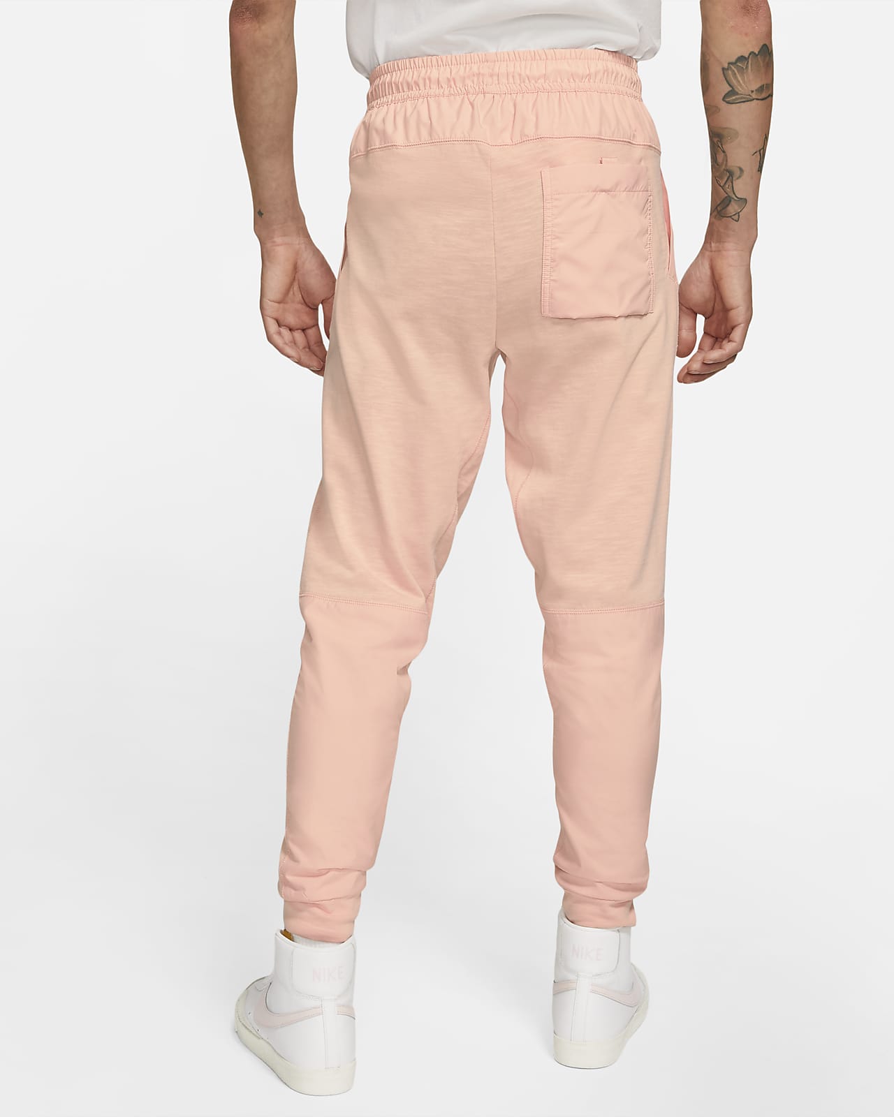 nike modern essential