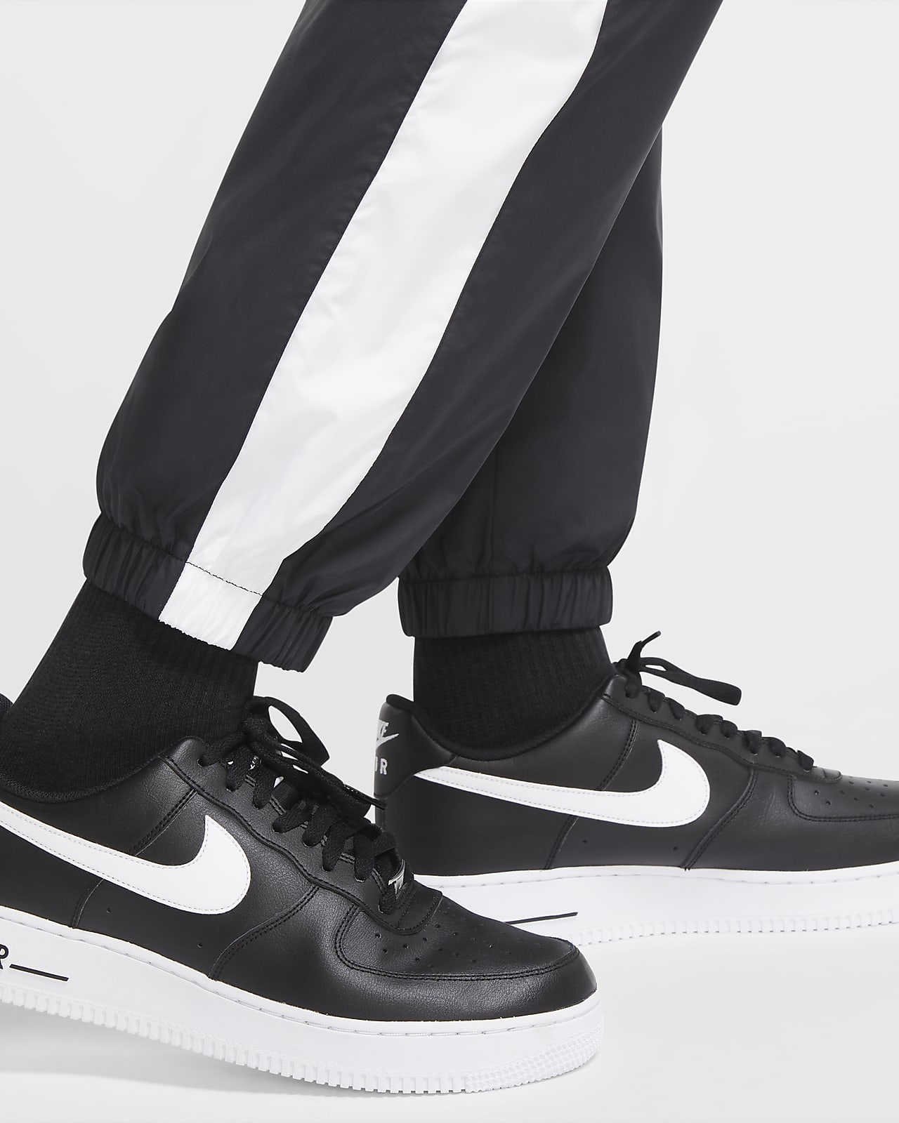 nike walking trousers