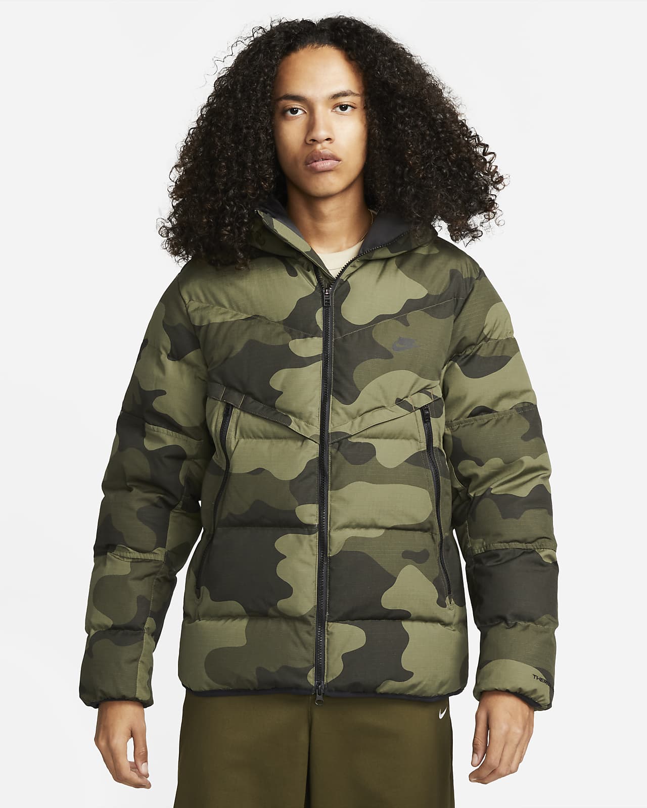 Insulated Hooded Camo Jacket. Nike 