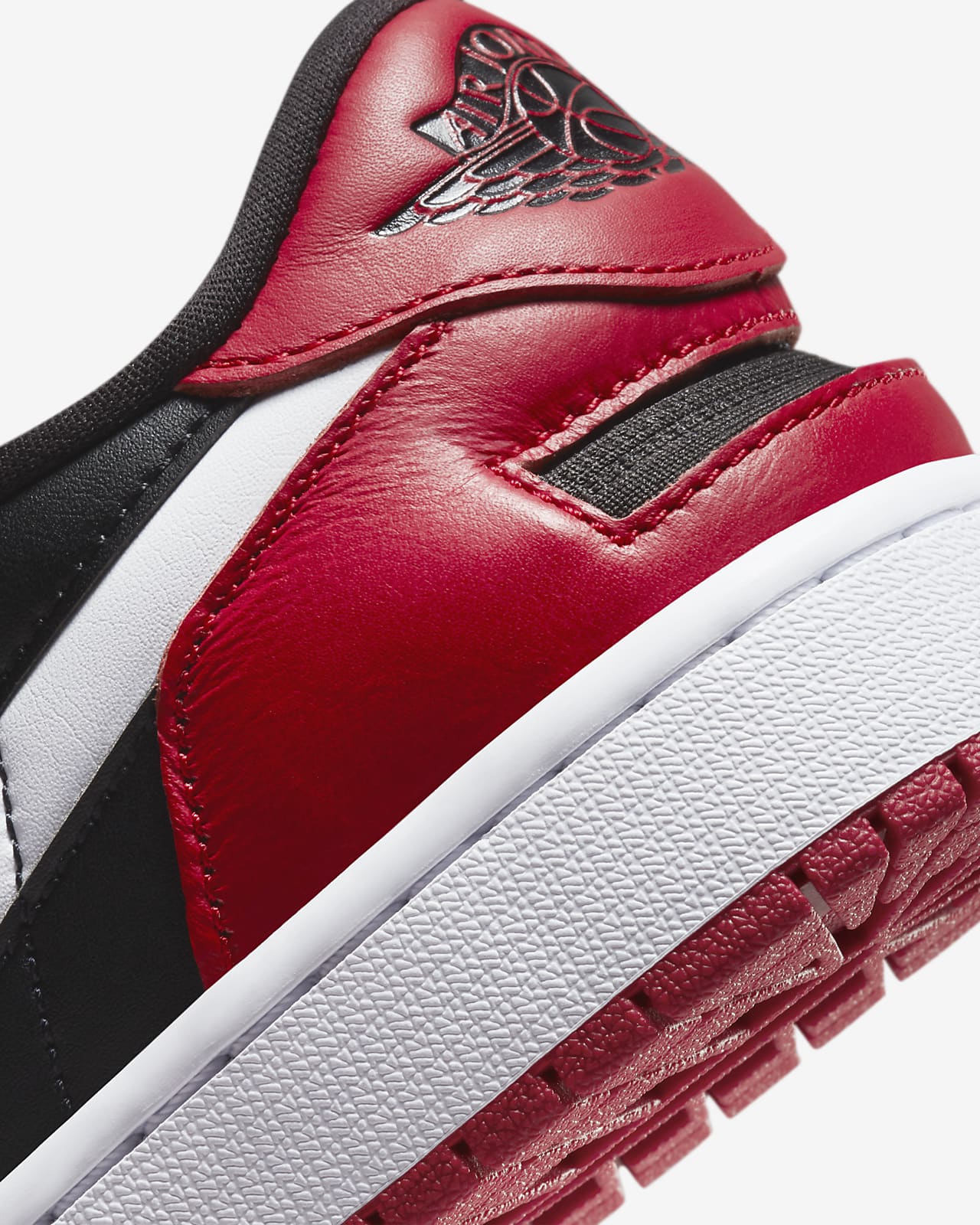 Blive gift Vibrere humane Air Jordan 1 Low FlyEase Men's Easy On/Off Shoes. Nike.com