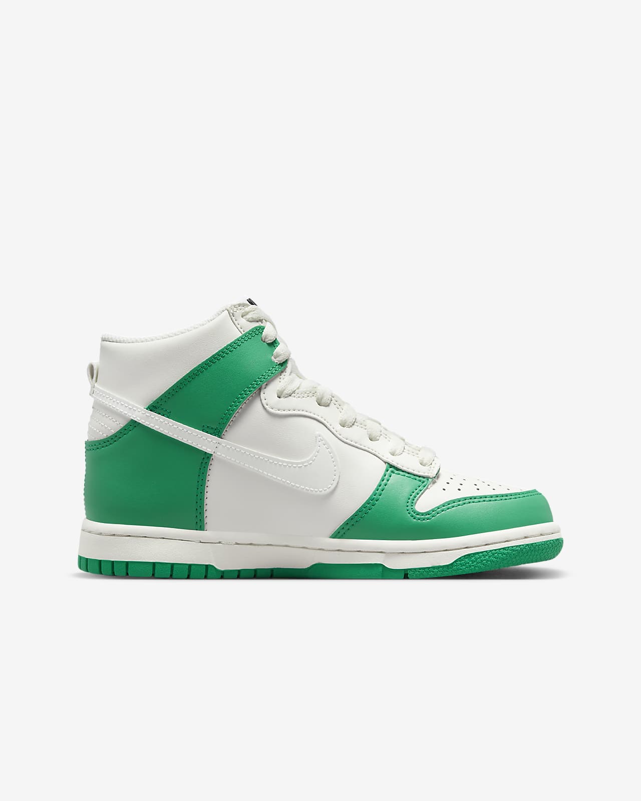 Nike Dunk High Older Kids' Shoes. Nike LU