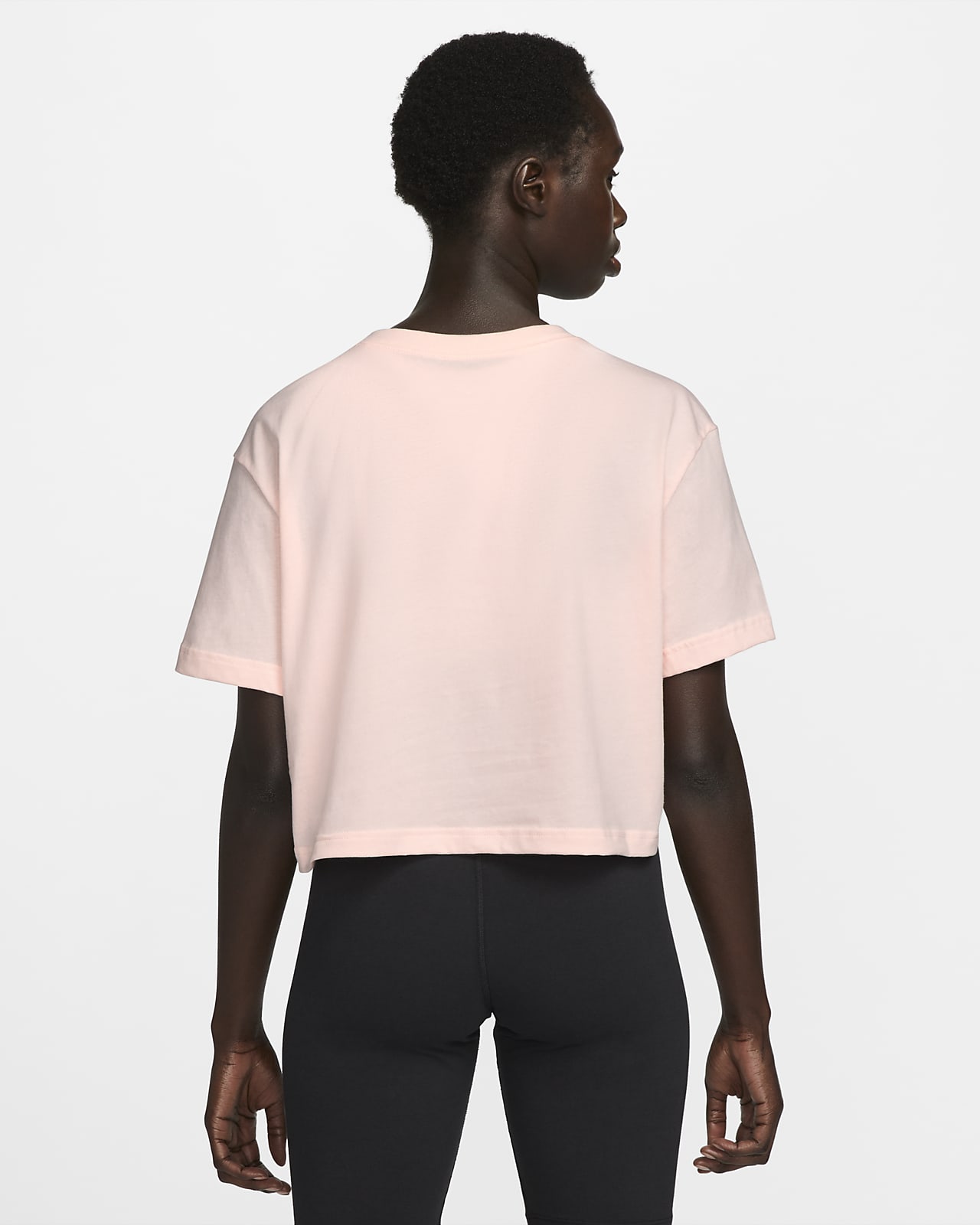 nike sportswear essential t shirt