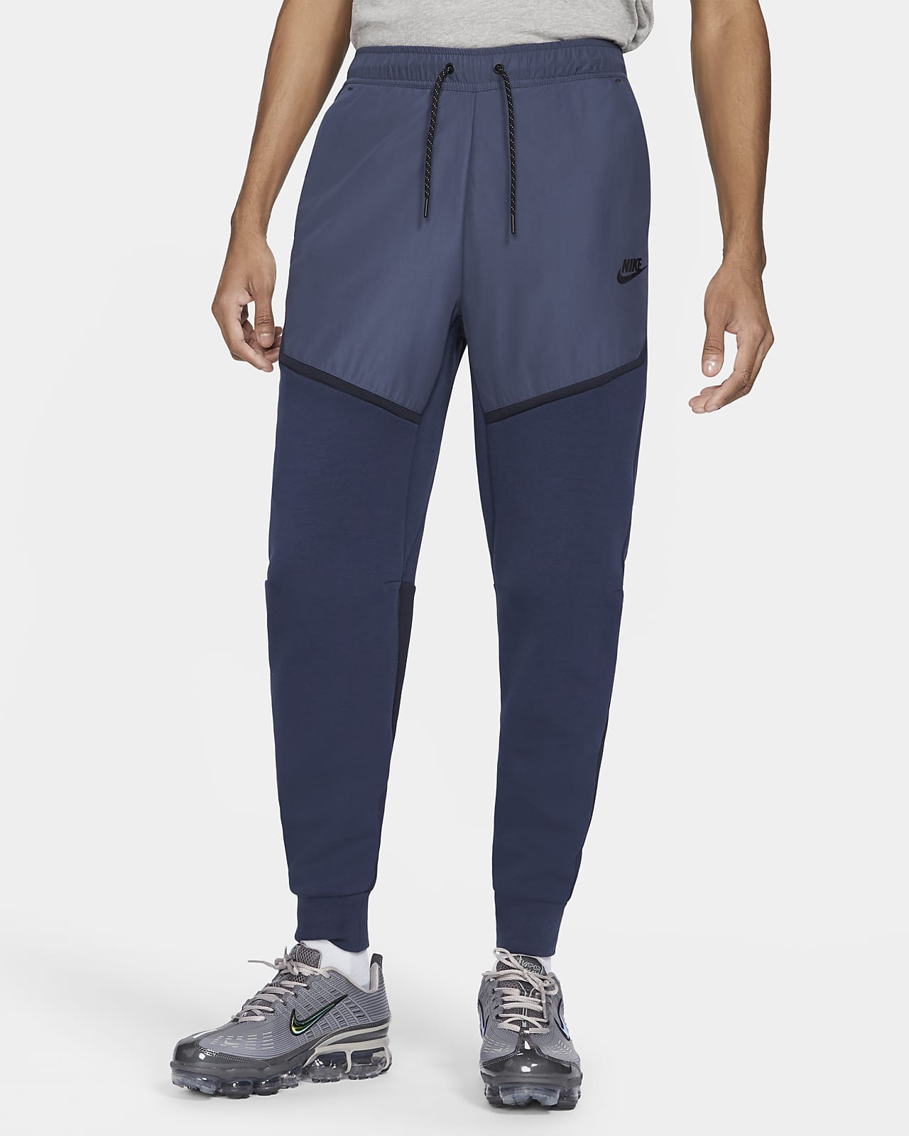 nike tech sportswear joggers