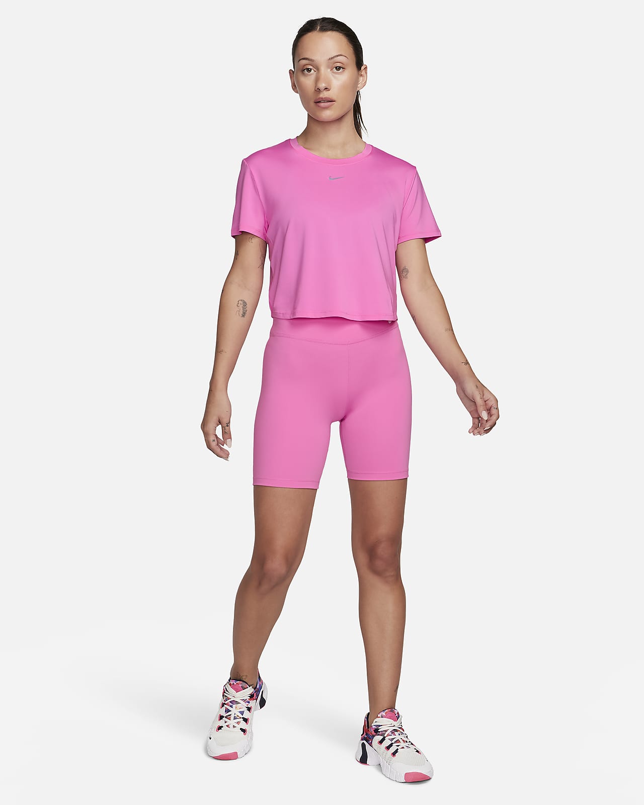 https://static.nike.com/a/images/t_PDP_1280_v1/f_auto,q_auto:eco/f6cab0c4-db86-46e9-bd9c-48f0de9ac3d9/one-classic-womens-dri-fit-short-sleeve-cropped-top-H4198j.png