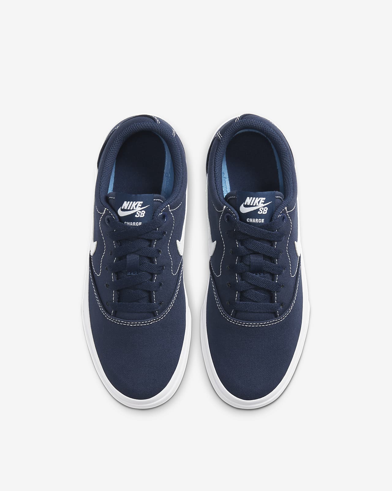 navy blue nike skate shoes