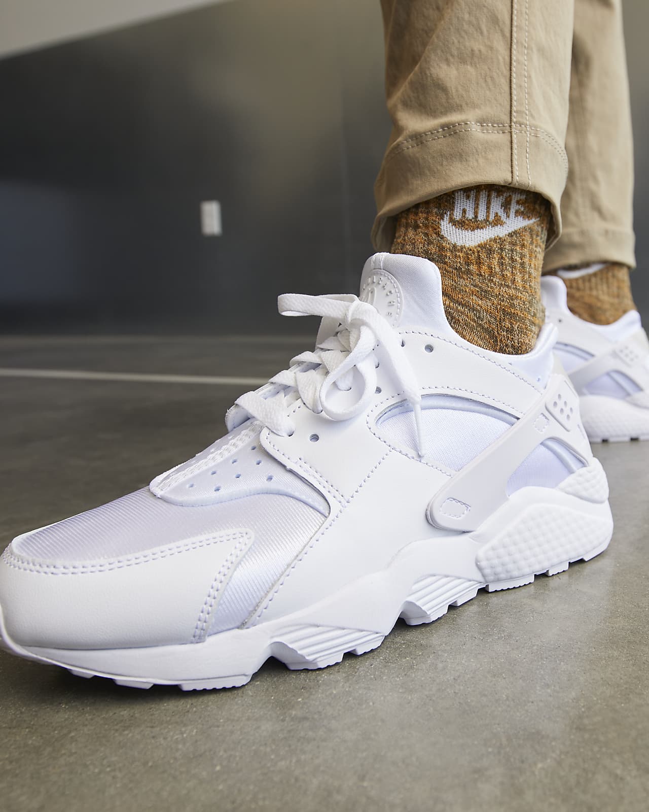 Nike white on sale air huarache