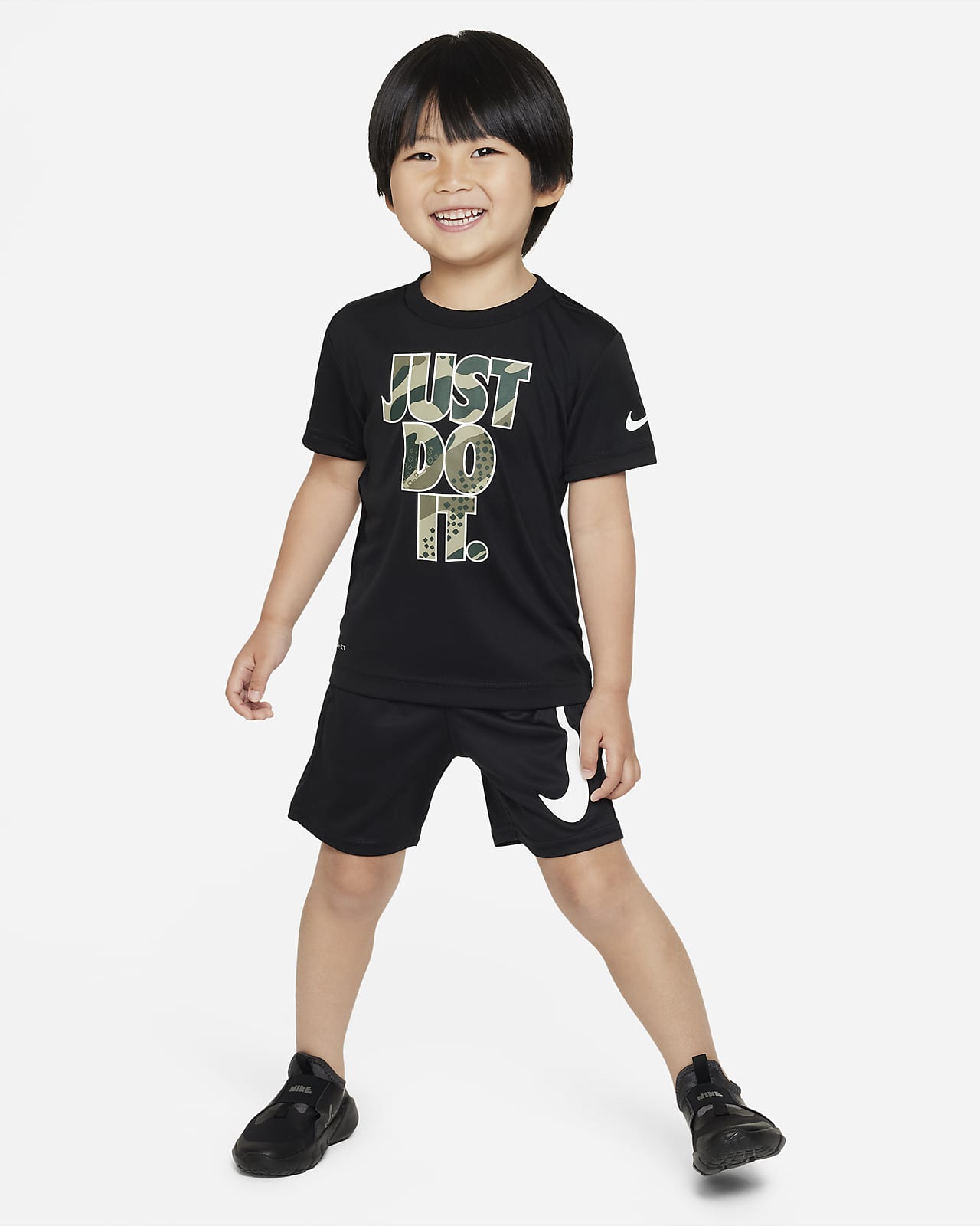 Boys nike camo discount shirt