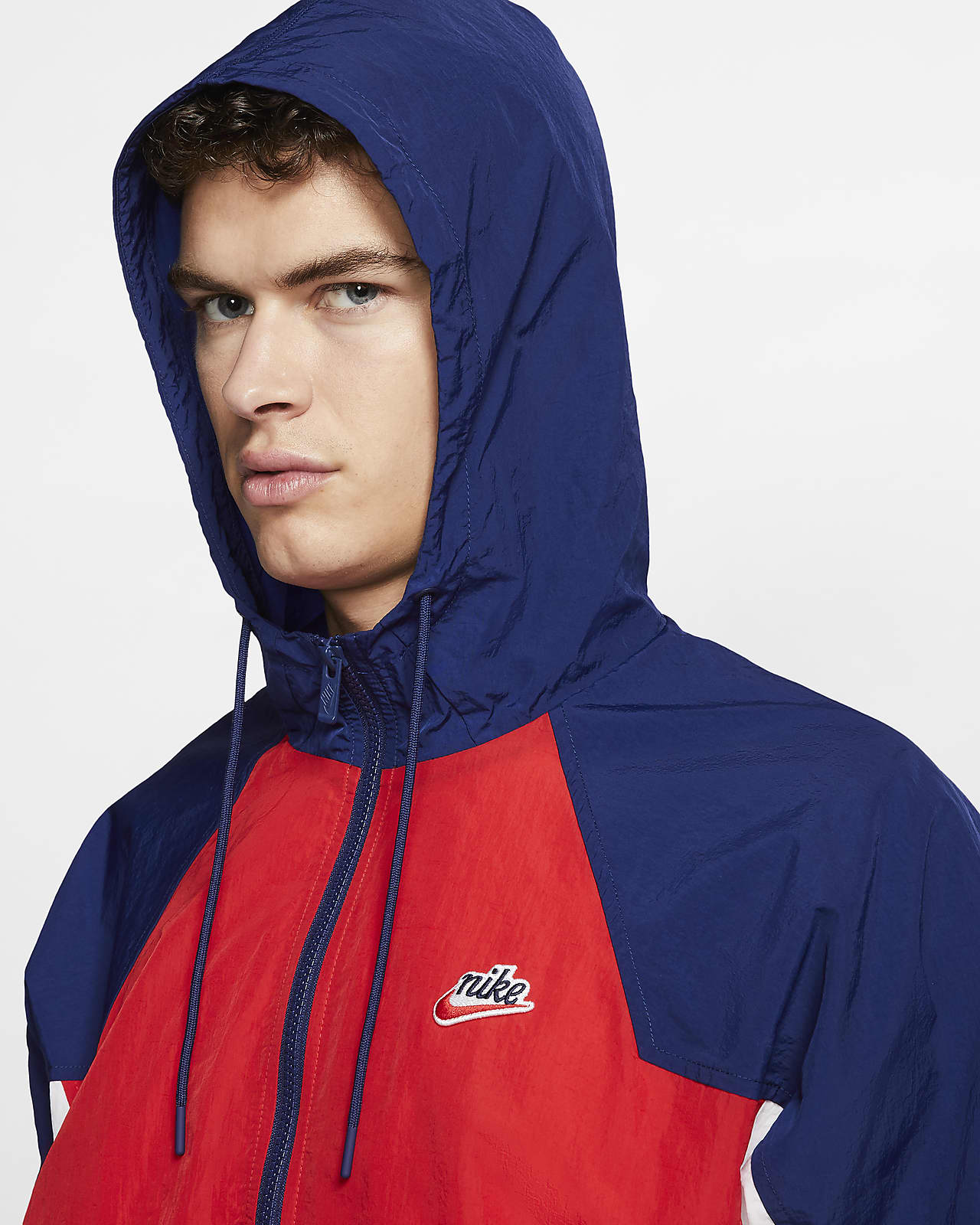nike heritage windrunner