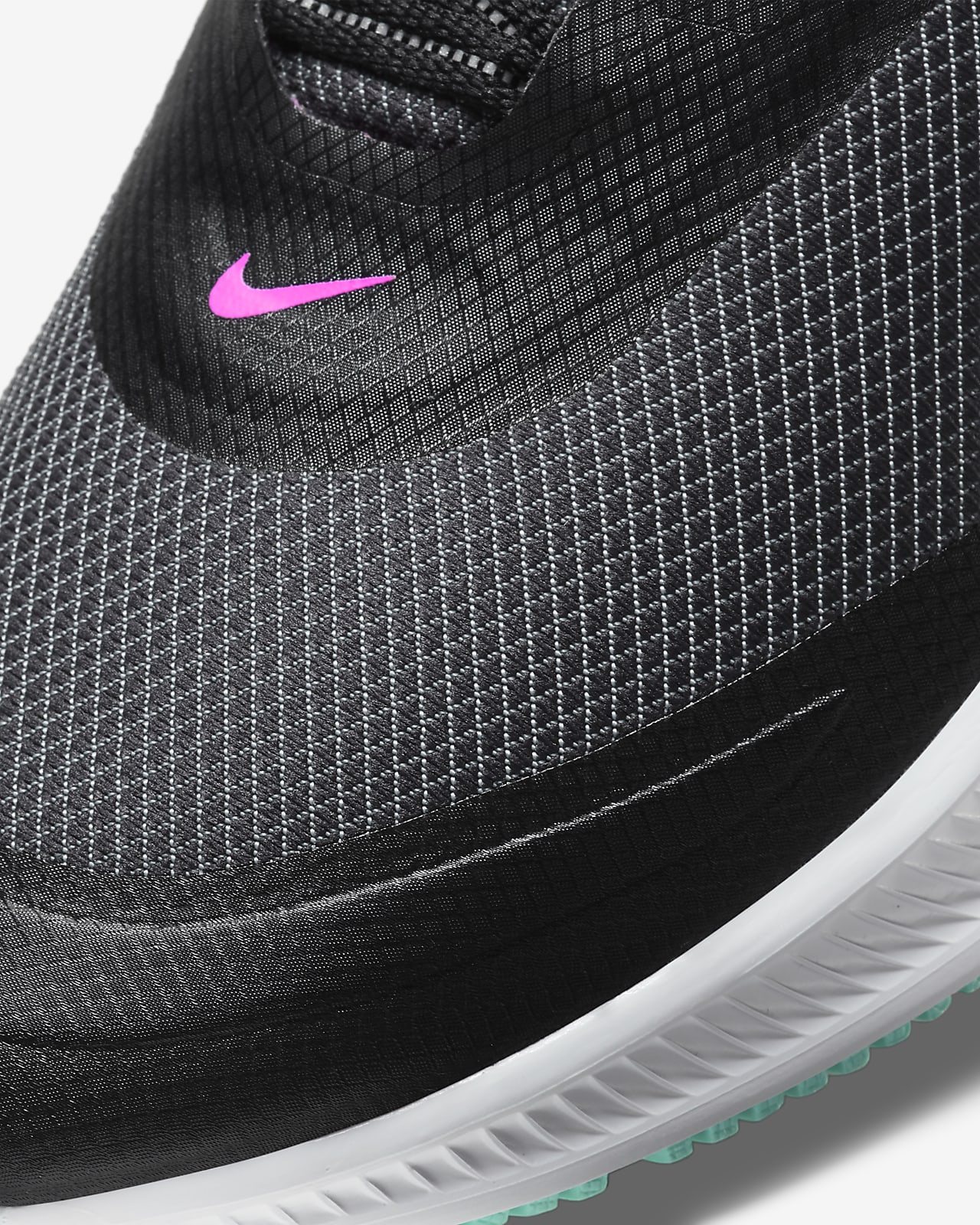 nike men's quest 3 running shoes