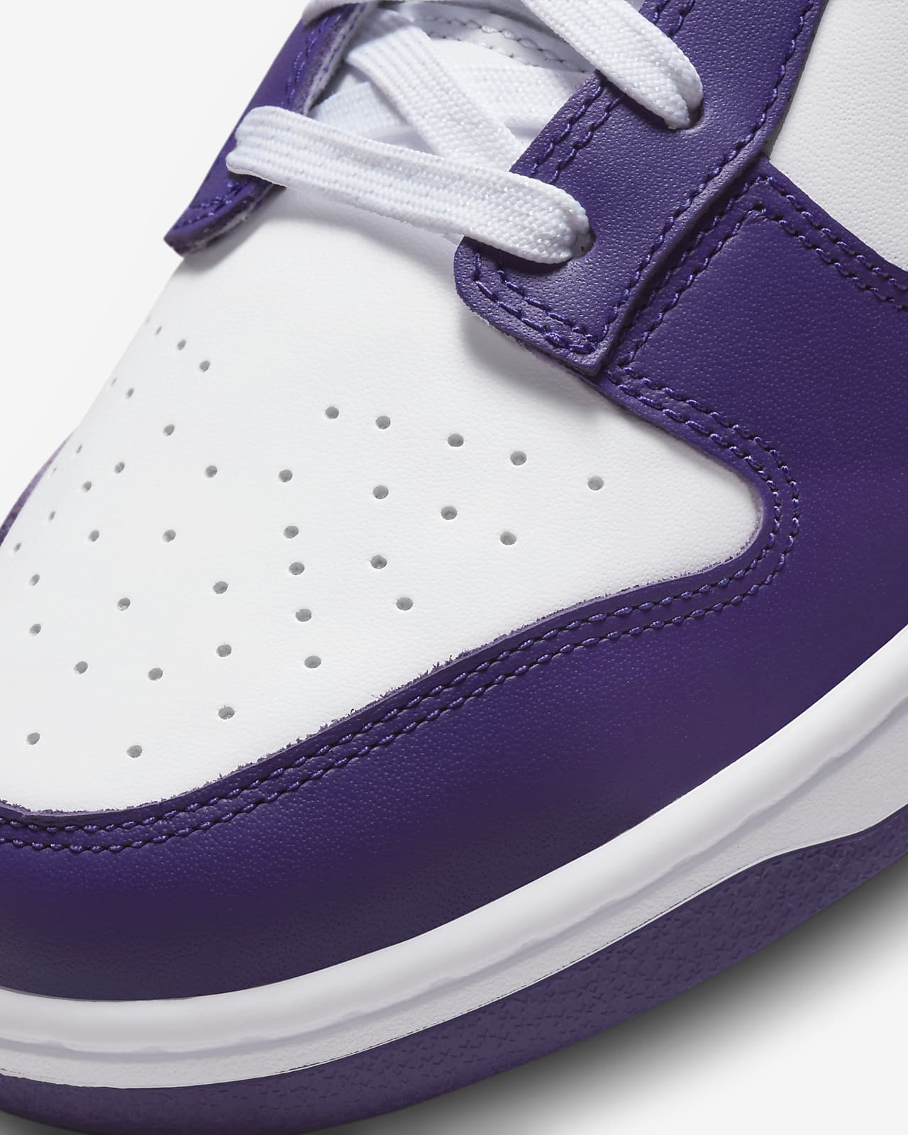 Nike SB Dunk Low Court Purple Sneakers for Men