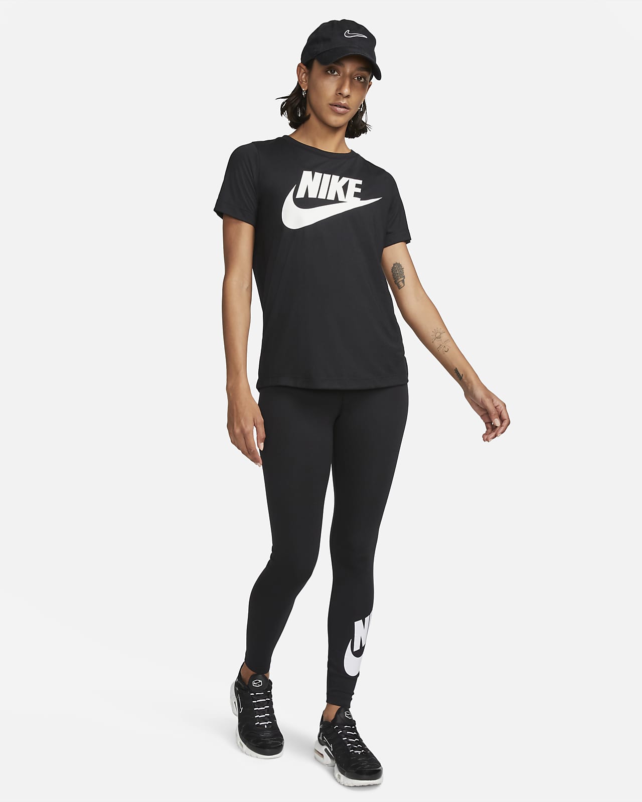Nike - Leggings avec logo virgule oversize à motif léopard - Noir