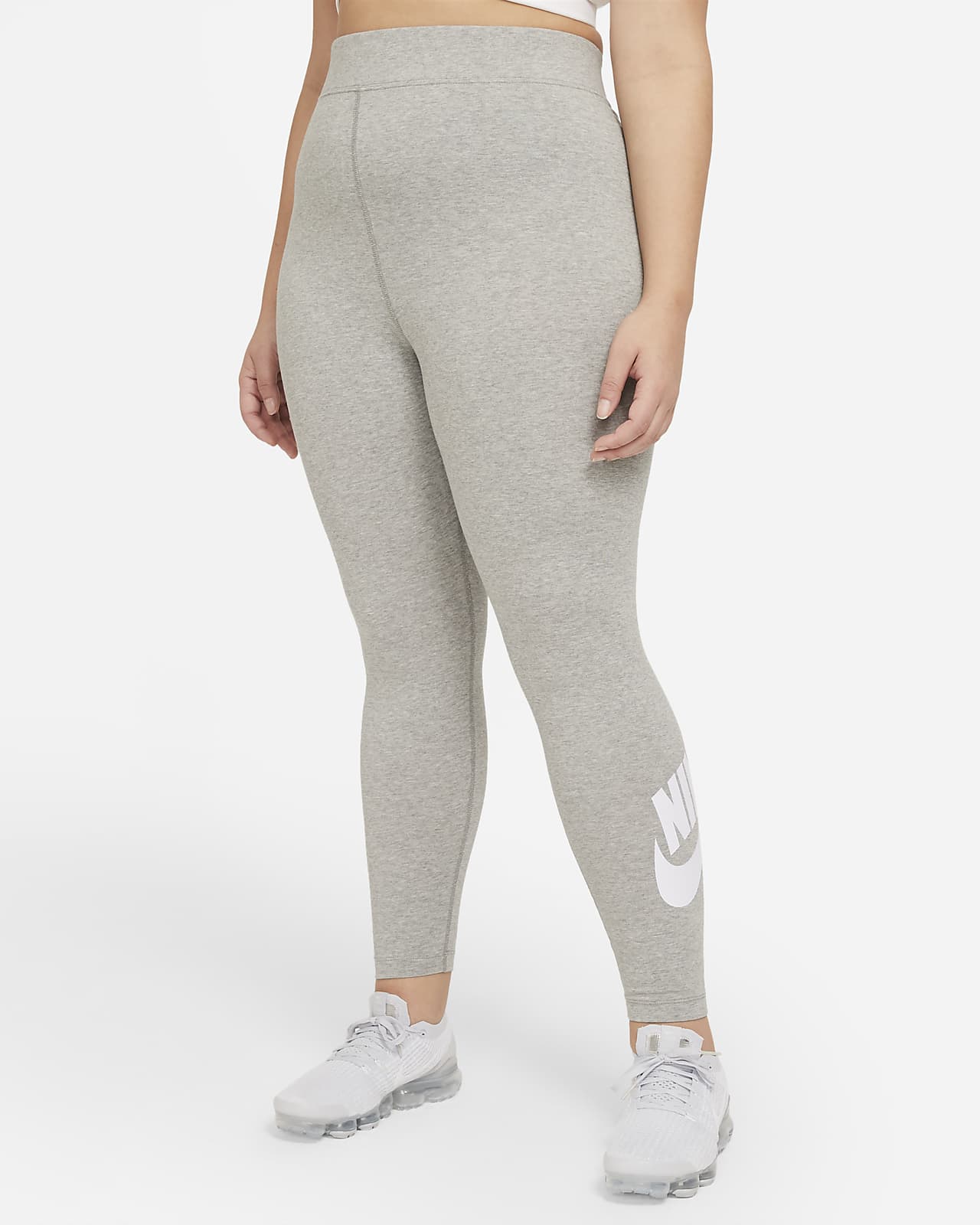Nike Sportswear Essential leggings med høyt liv til dame (Plus size)