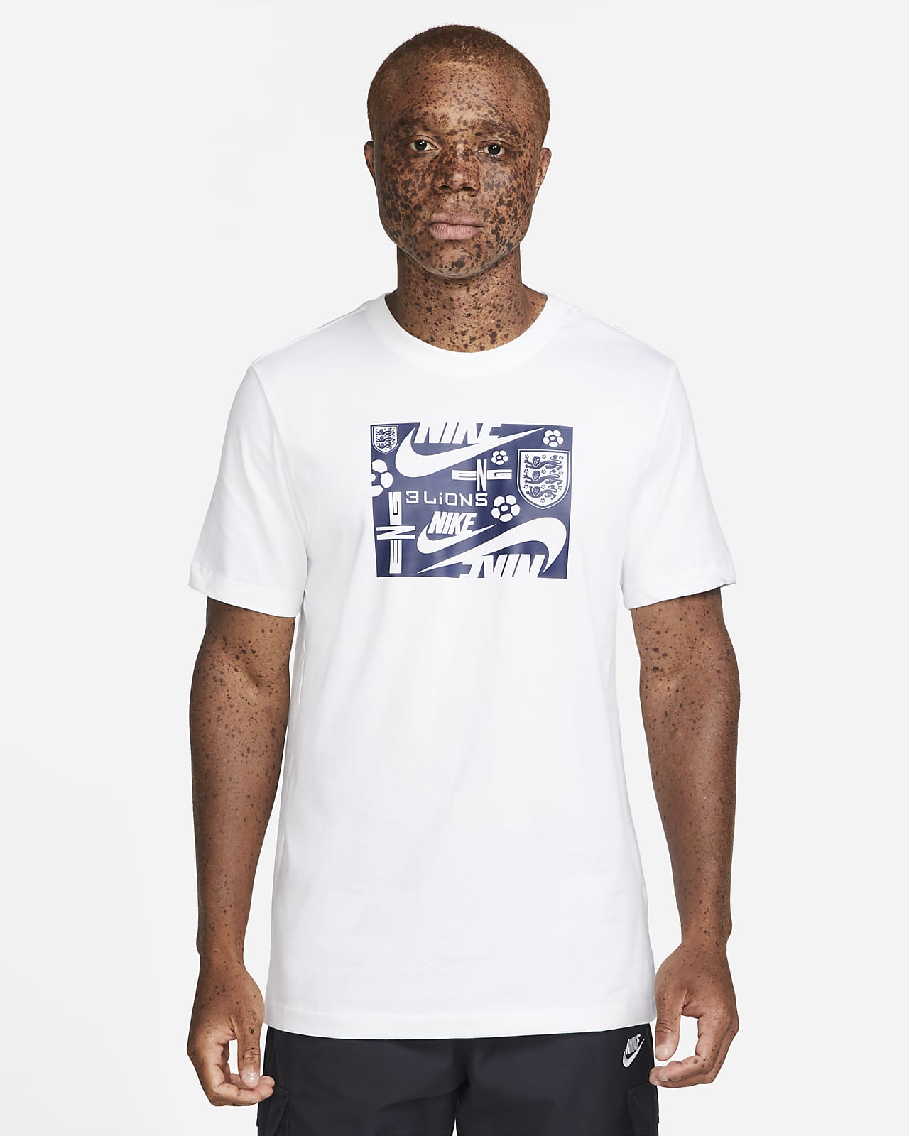 England Men's Graphic T-Shirt. Nike DK