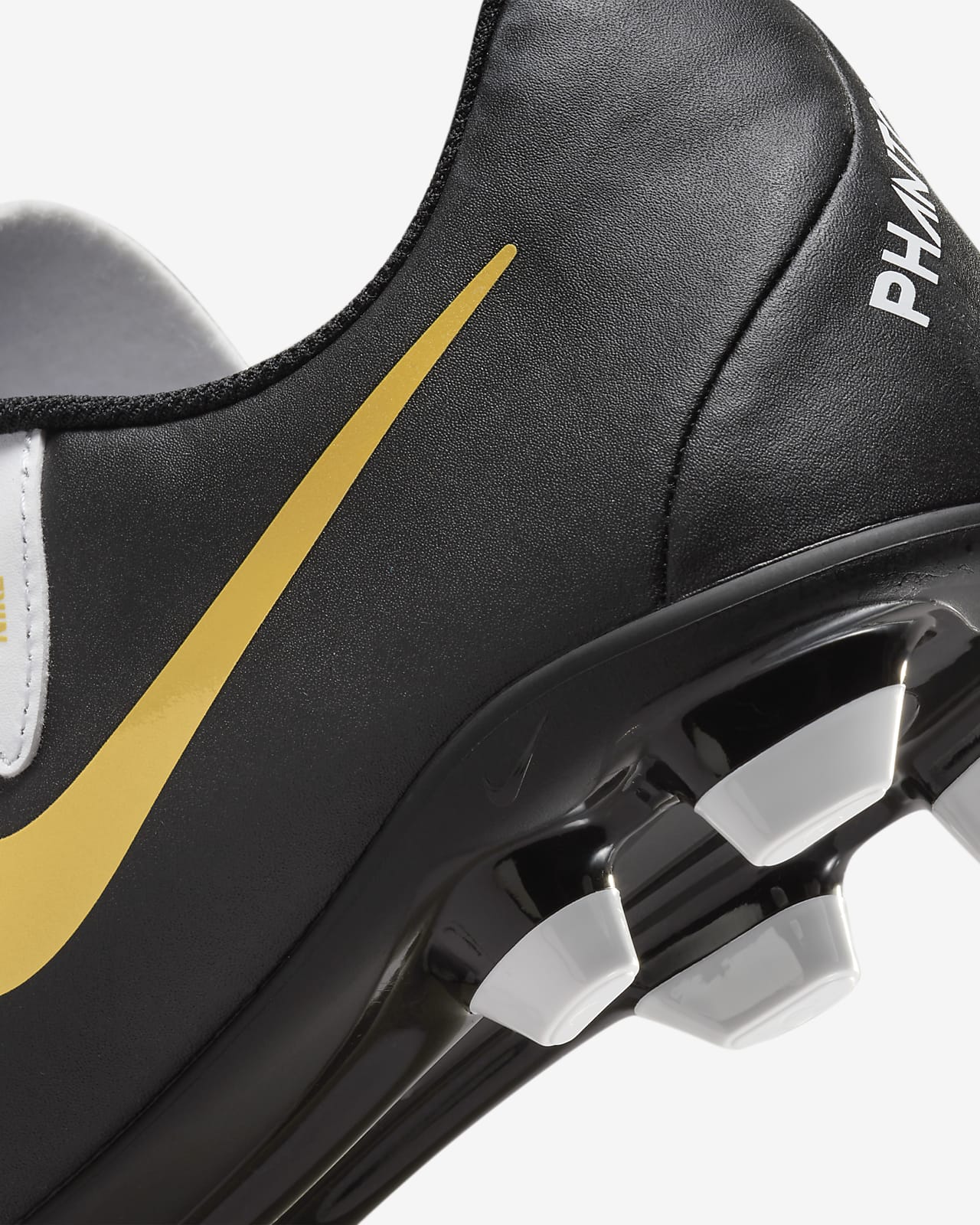 Nike football boots store black and gold