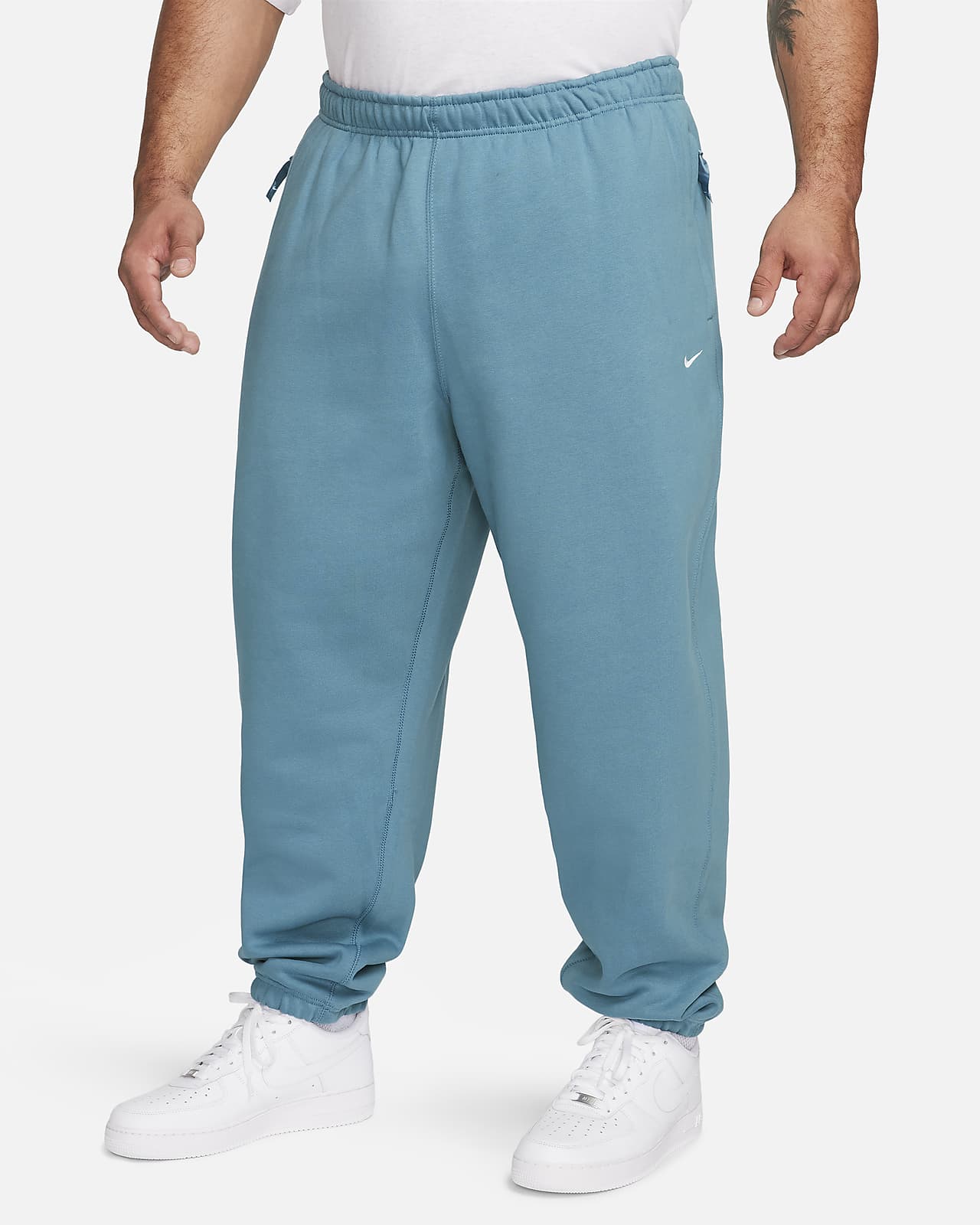 Nike Solo Swoosh Men's Fleece Trousers. Nike SE