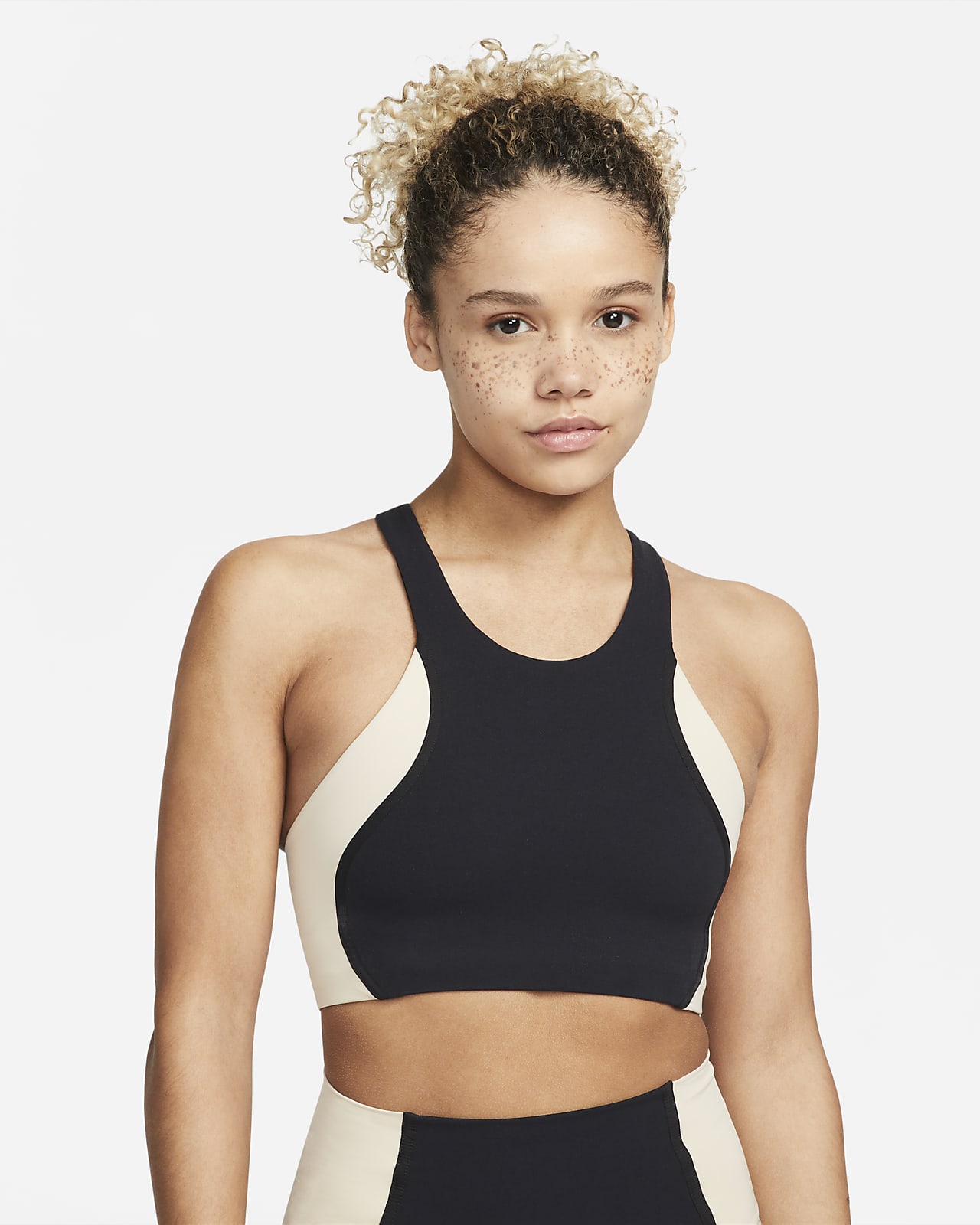 Bra deportivo con forro ligero de media sujeción para mujer Nike Yoga Swoosh